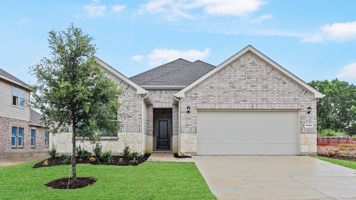 Exterior:Elevation Image 0.