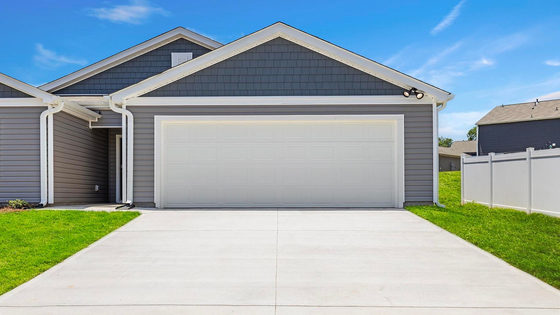 Exterior:Elevation Image 3.