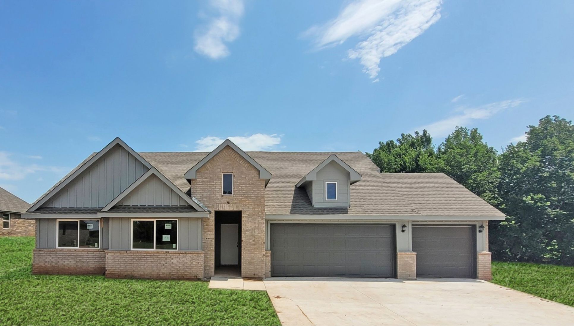 Exterior:Elevation Image 0.