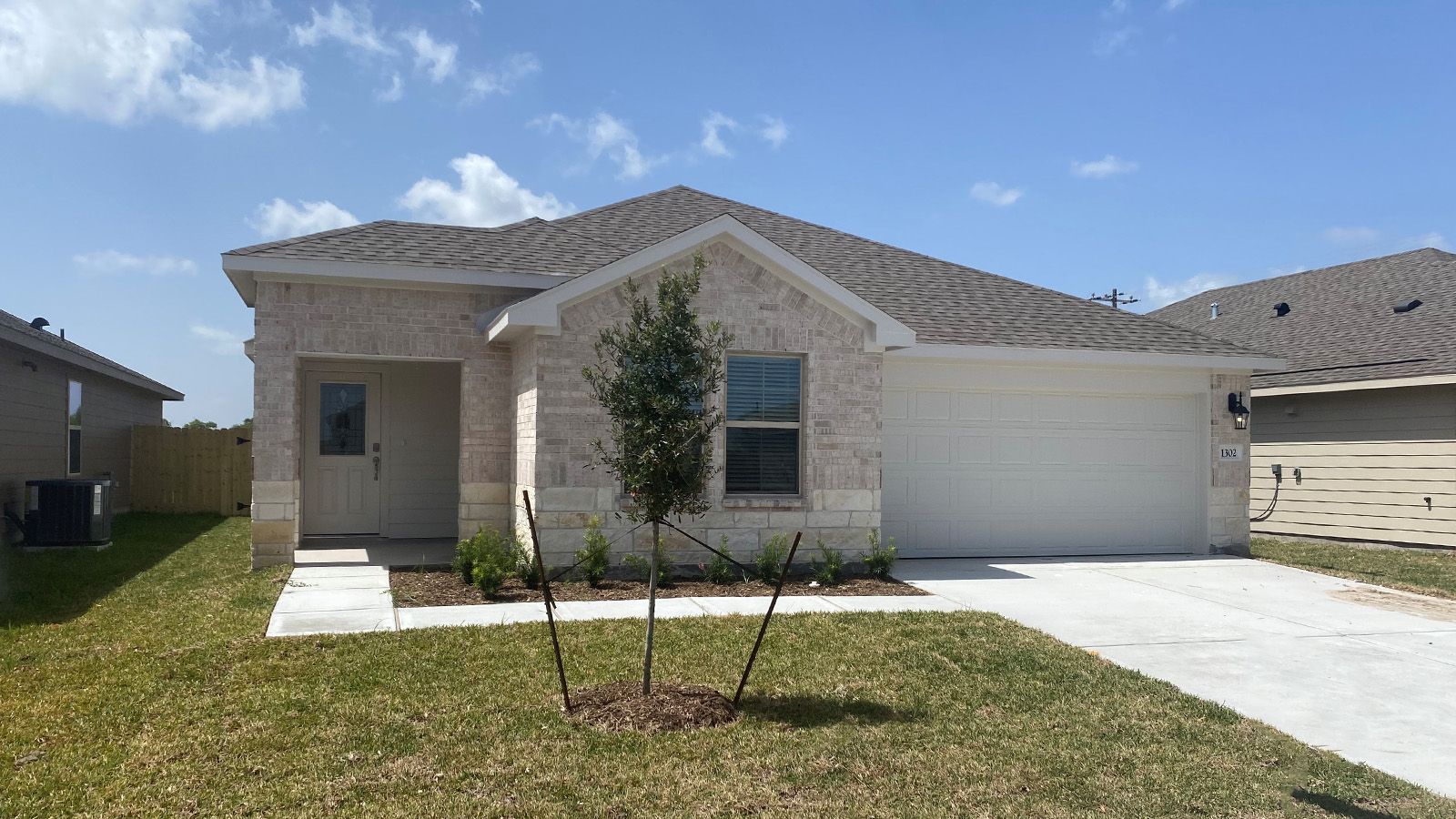 Exterior:Elevation Image 0.