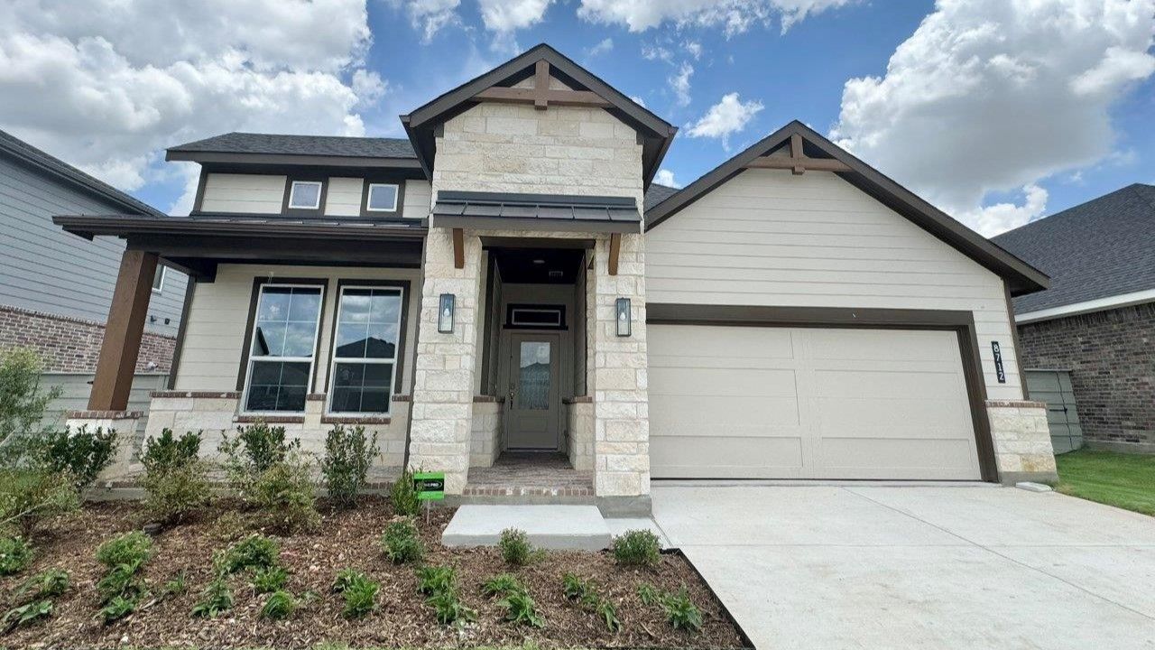 Exterior:Elevation Image 0.