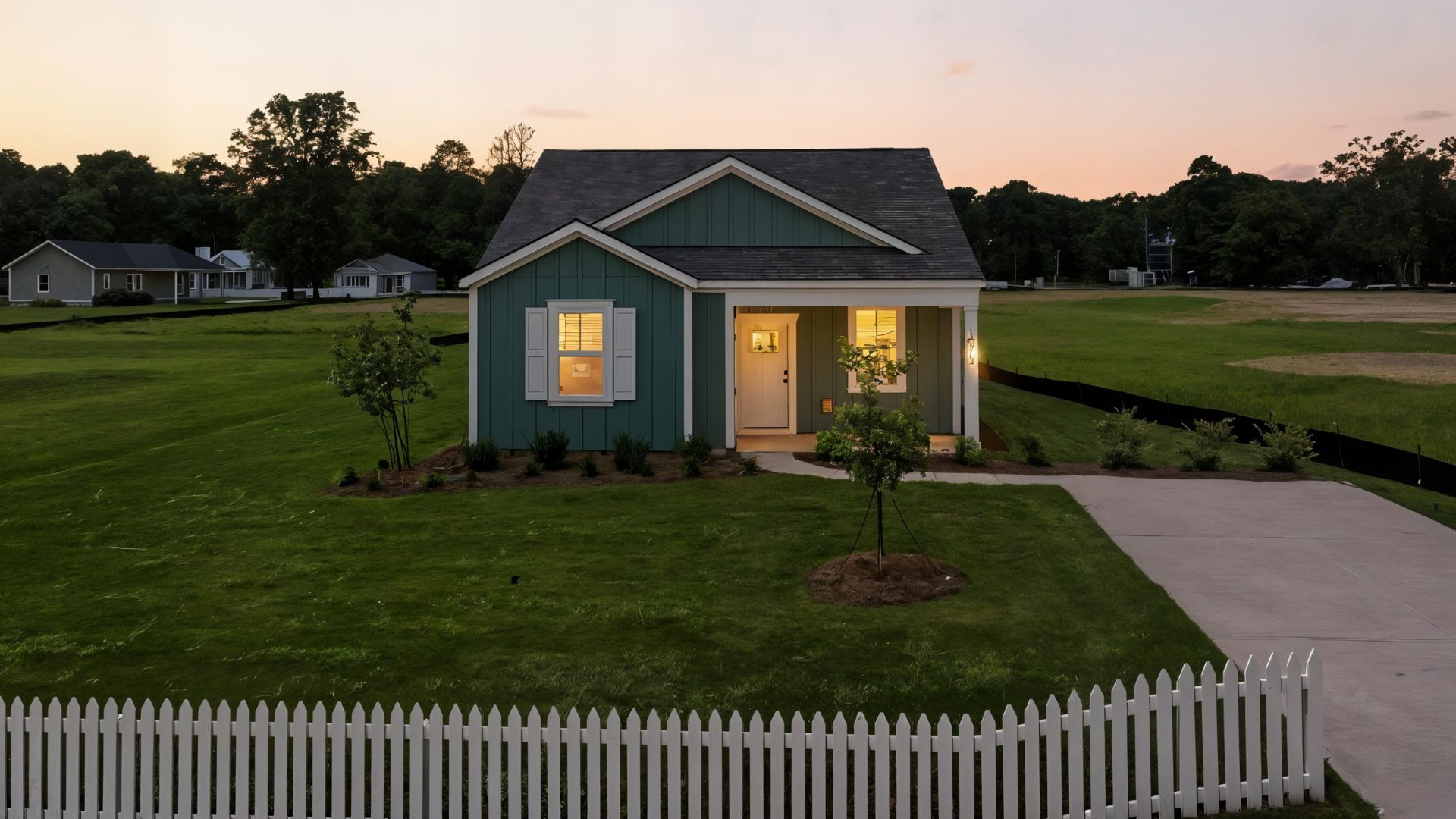 Exterior:Elevation Image 0.