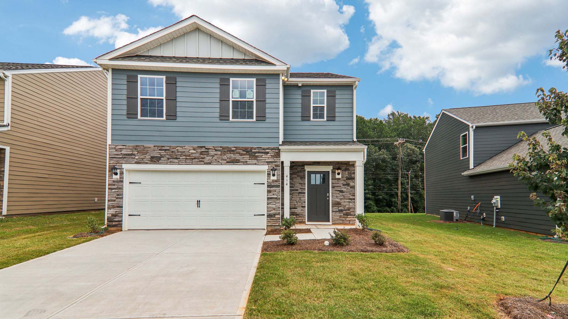 Exterior:Elevation Image 0.
