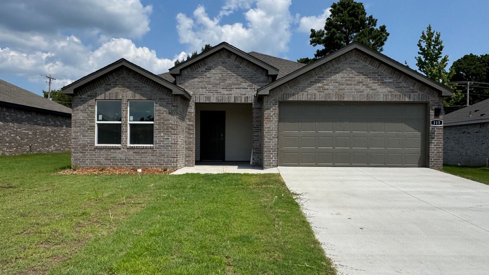 Exterior:Elevation Image 0.