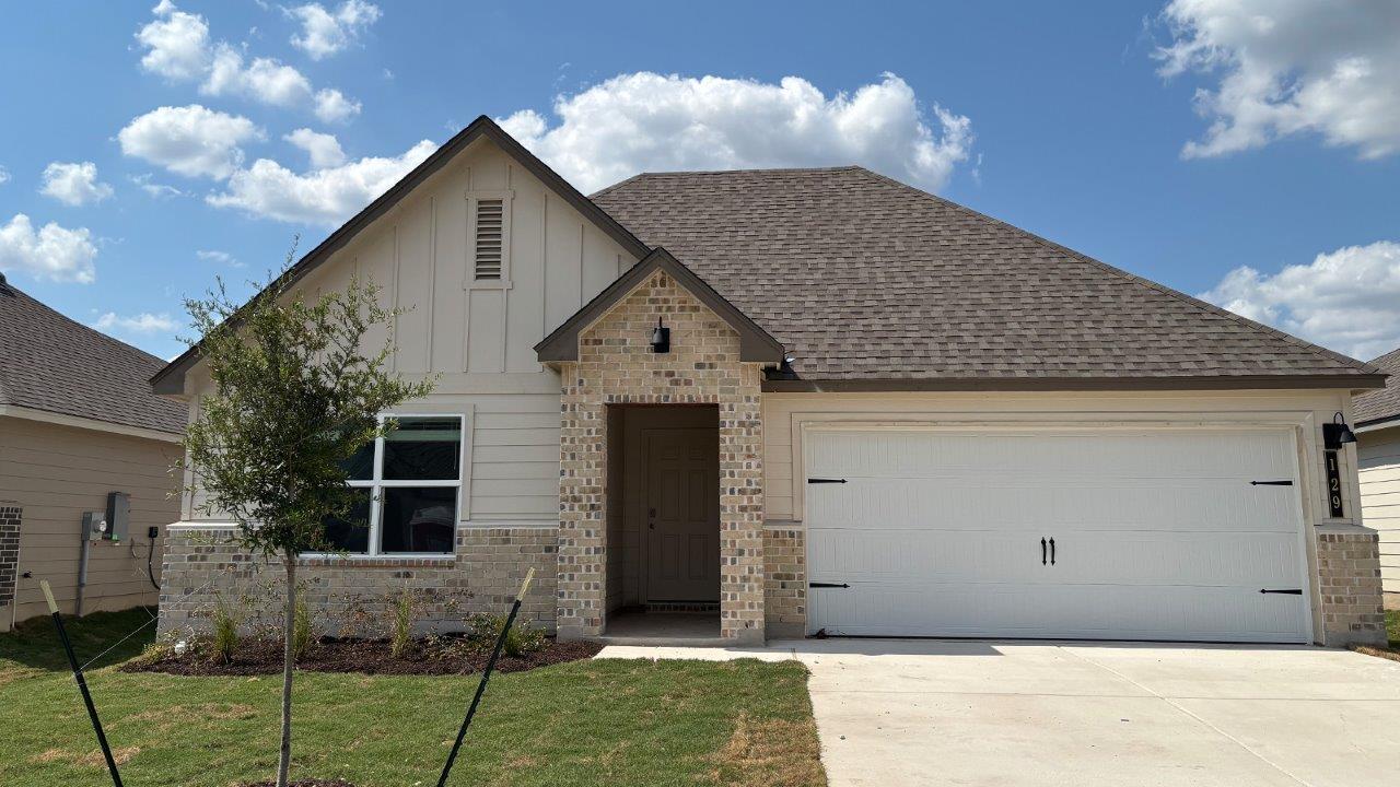 Exterior:Elevation Image 0.