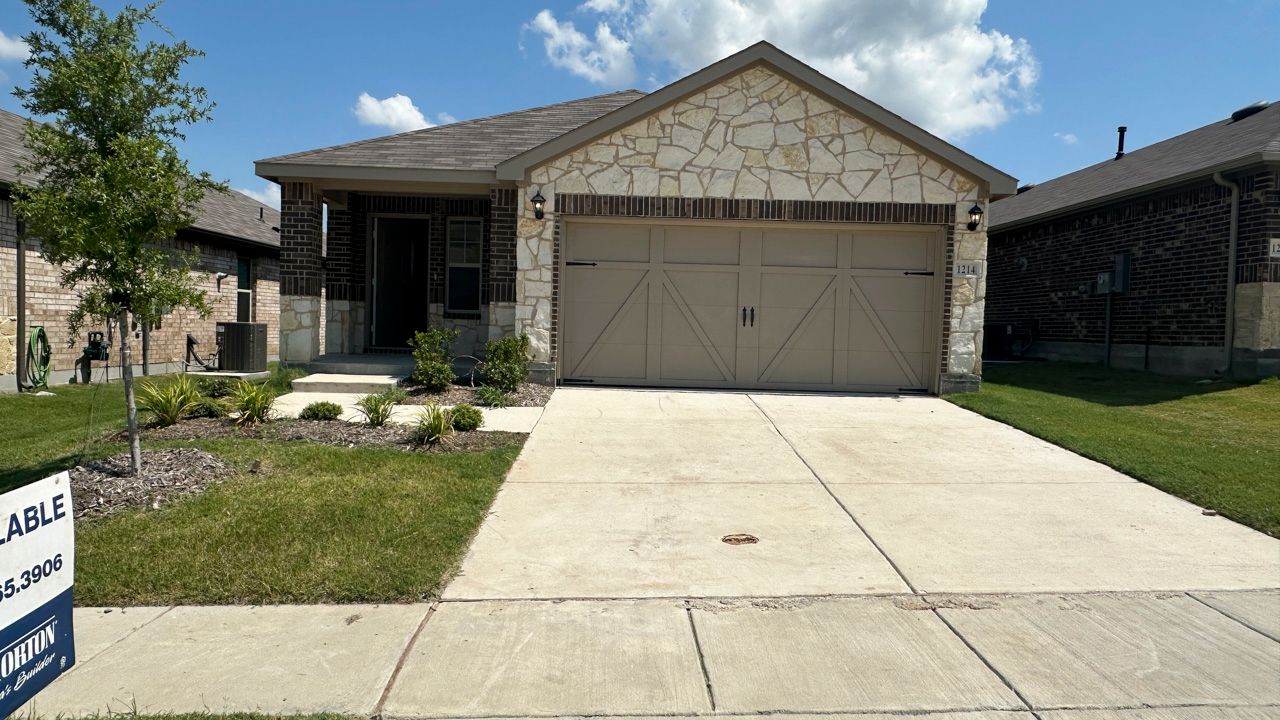 Exterior:Elevation Image 0.