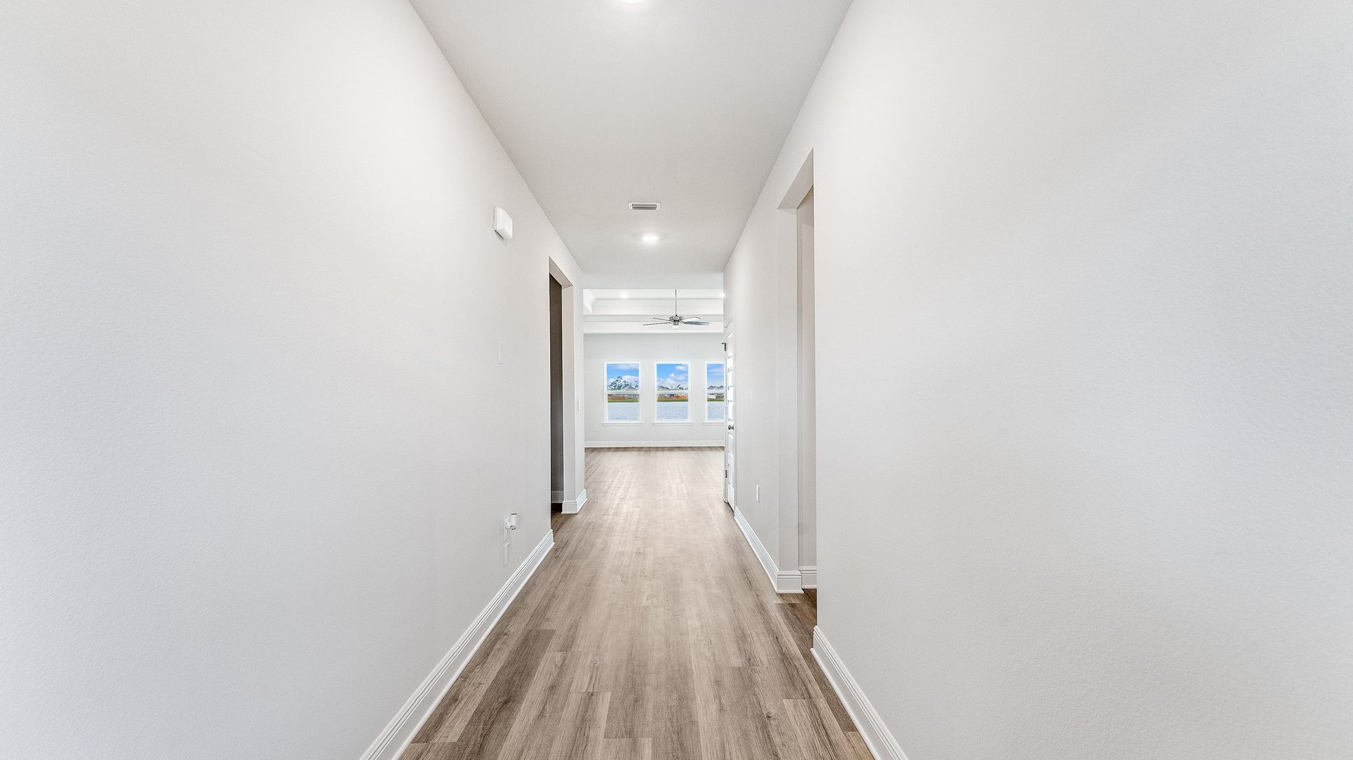 Exterior:Elevation Image 4.