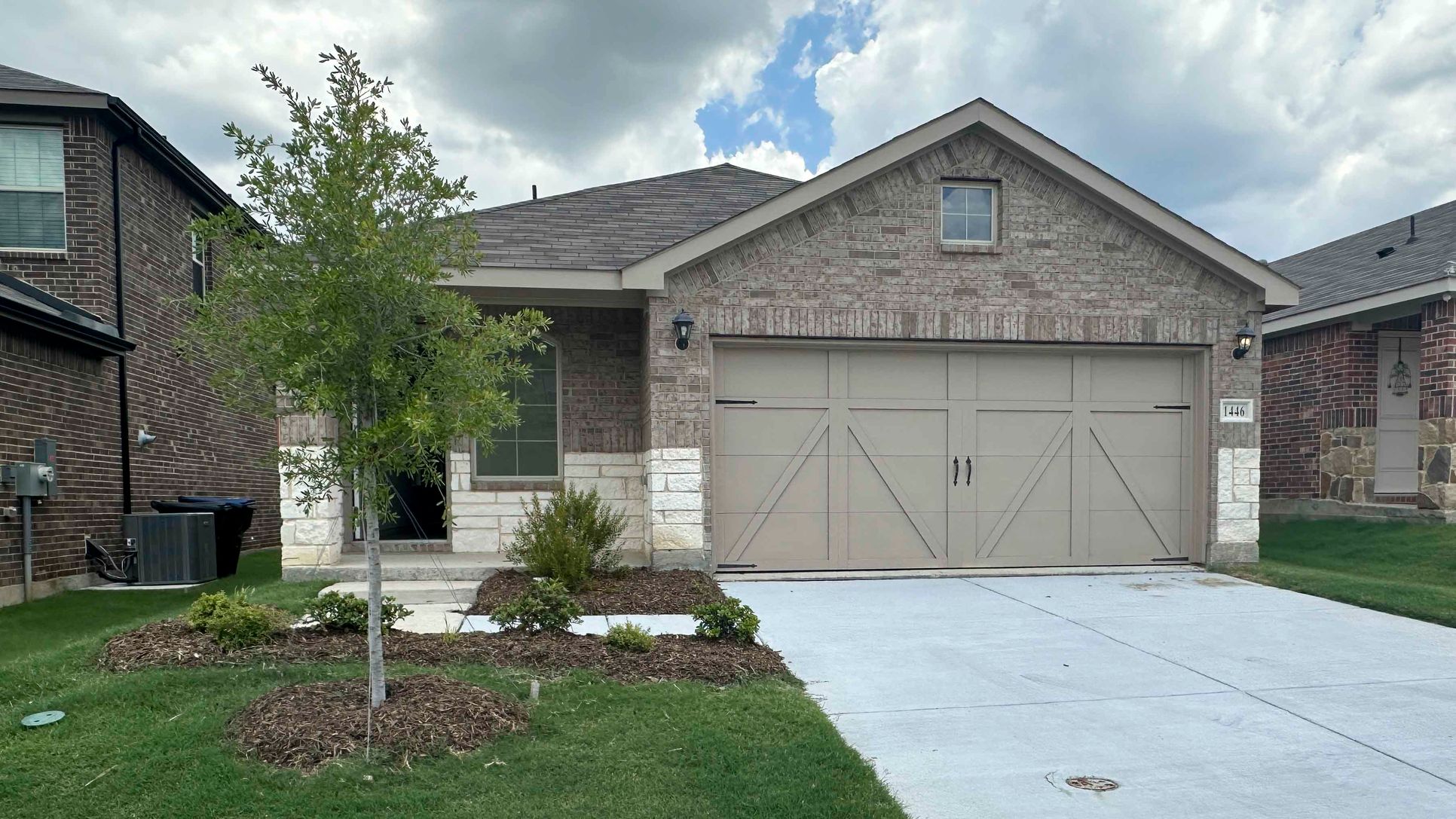 Exterior:Elevation Image 0.