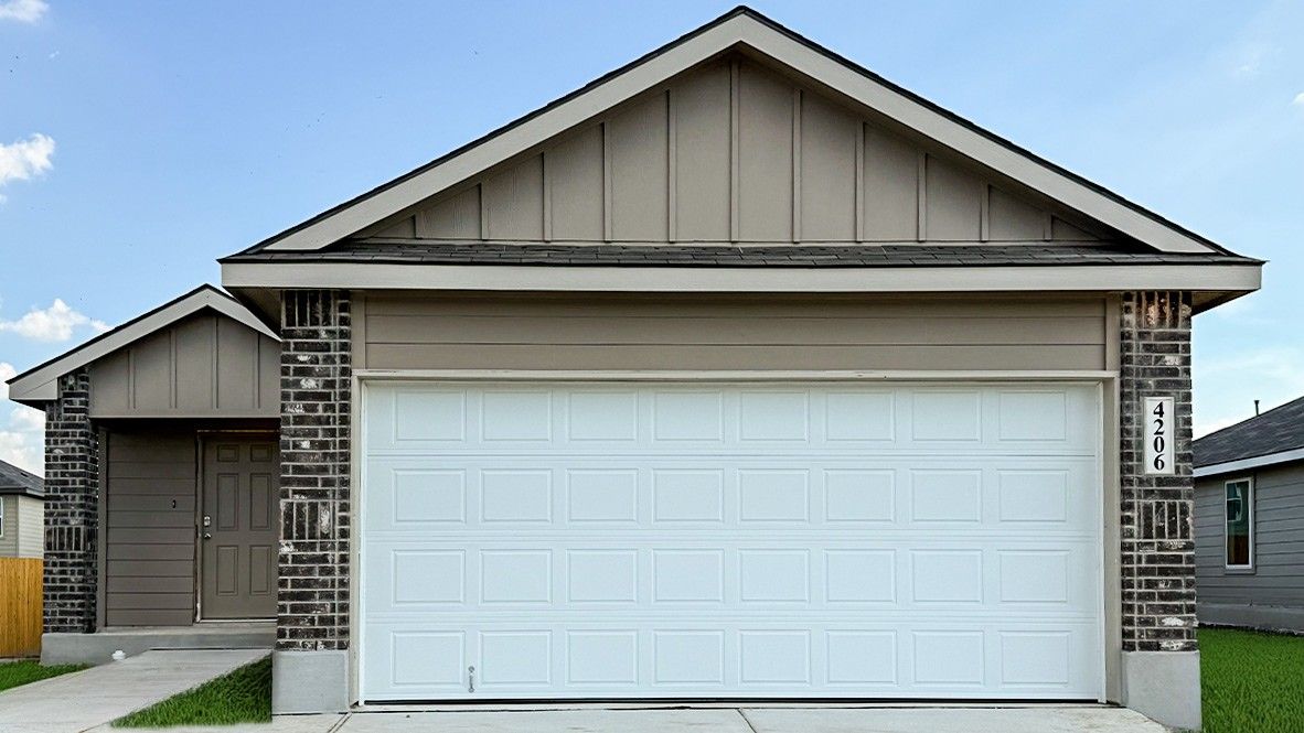 Exterior:Elevation Image 0.