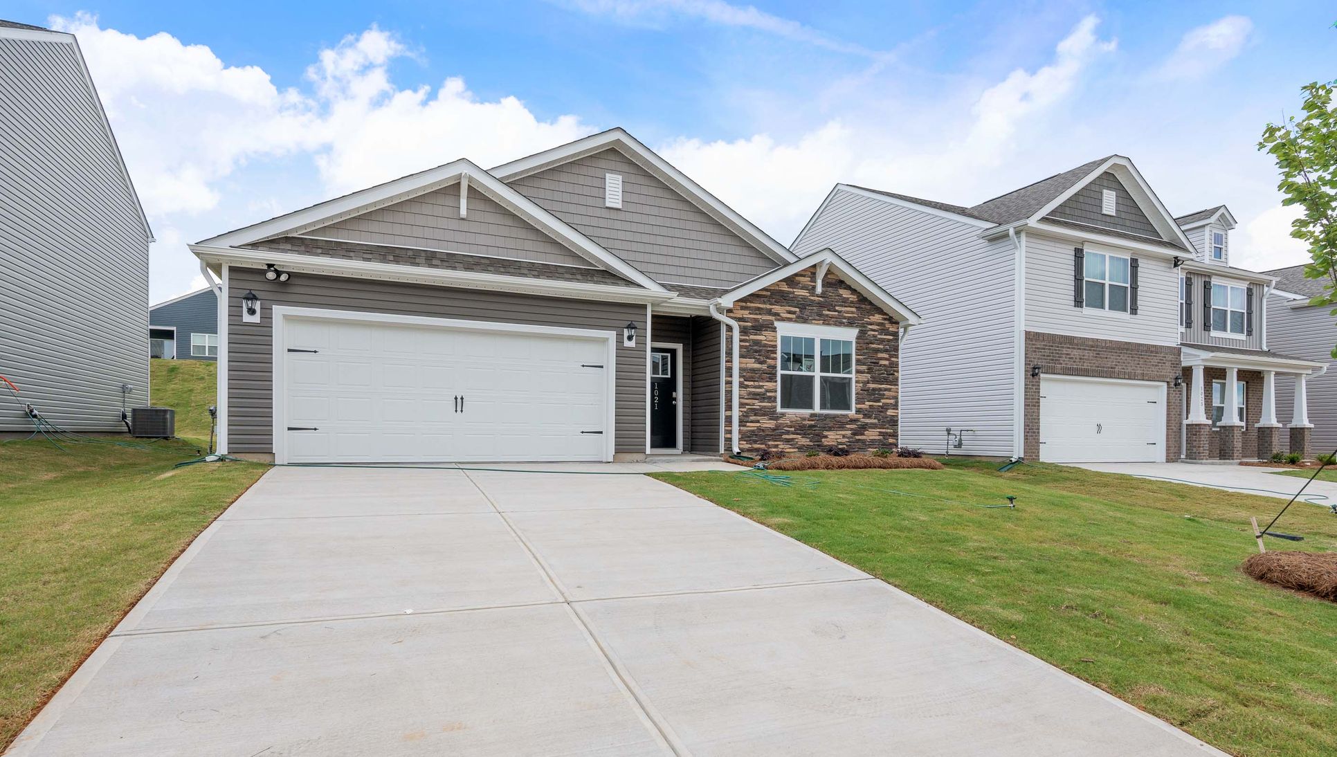Exterior:Elevation Image 0.