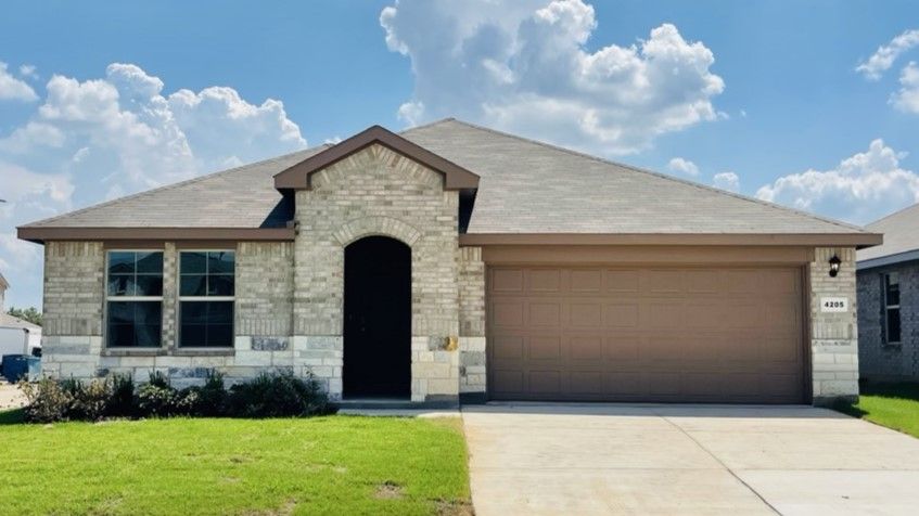 Exterior:Elevation Image 0.