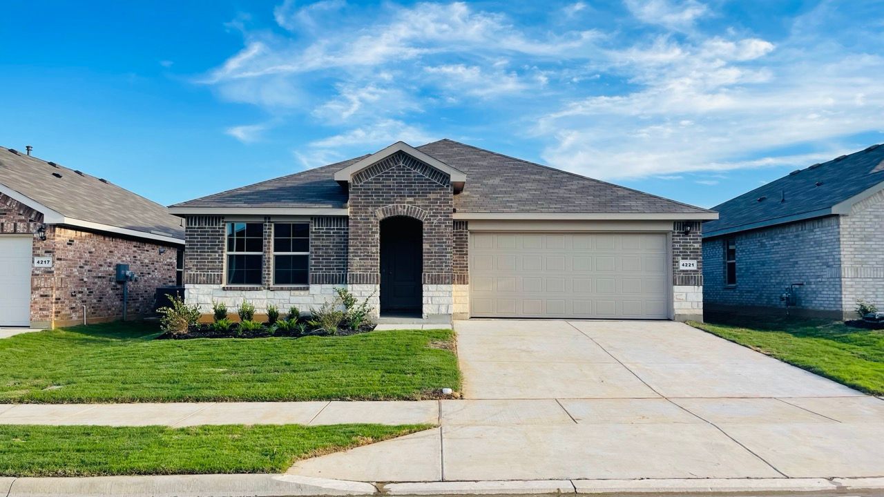 Exterior:Elevation Image 0.