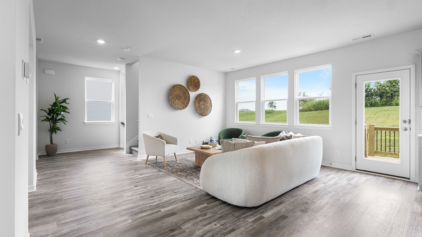 Exterior:Elevation Image 6.