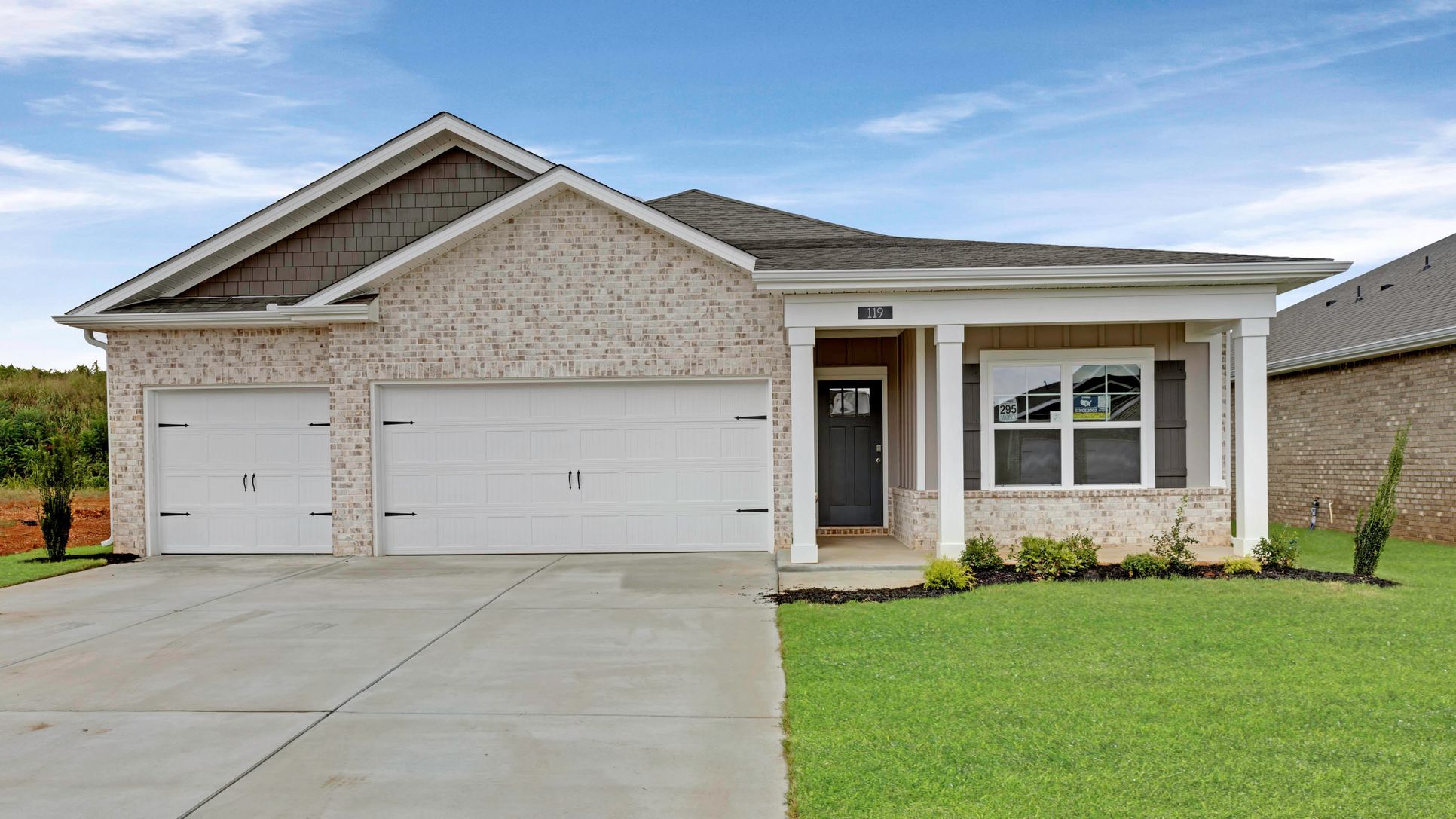 Exterior:Elevation Image 0.