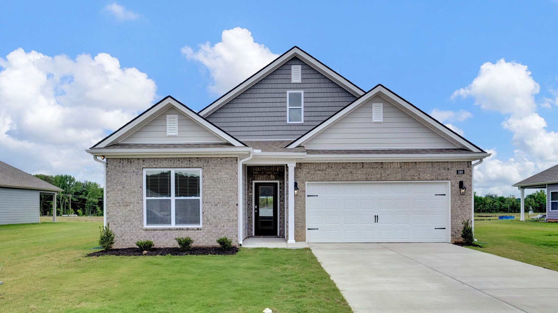 Exterior:Elevation Image 0.