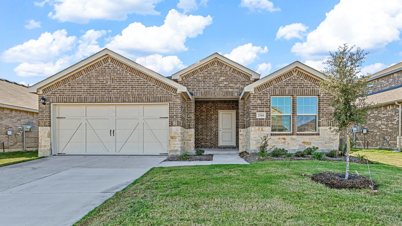 Exterior:Elevation Image 0.