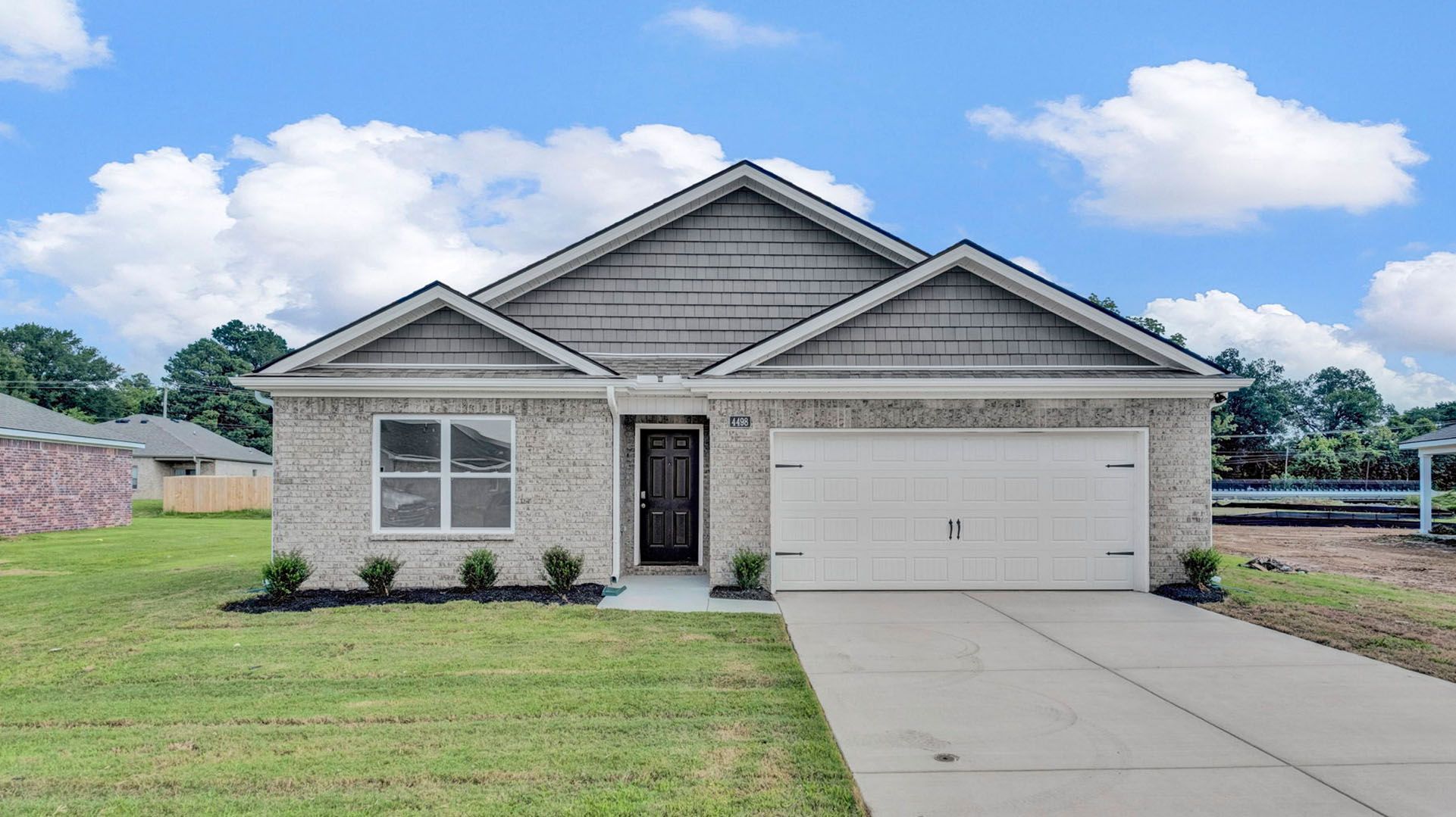 Exterior:Elevation Image 0.