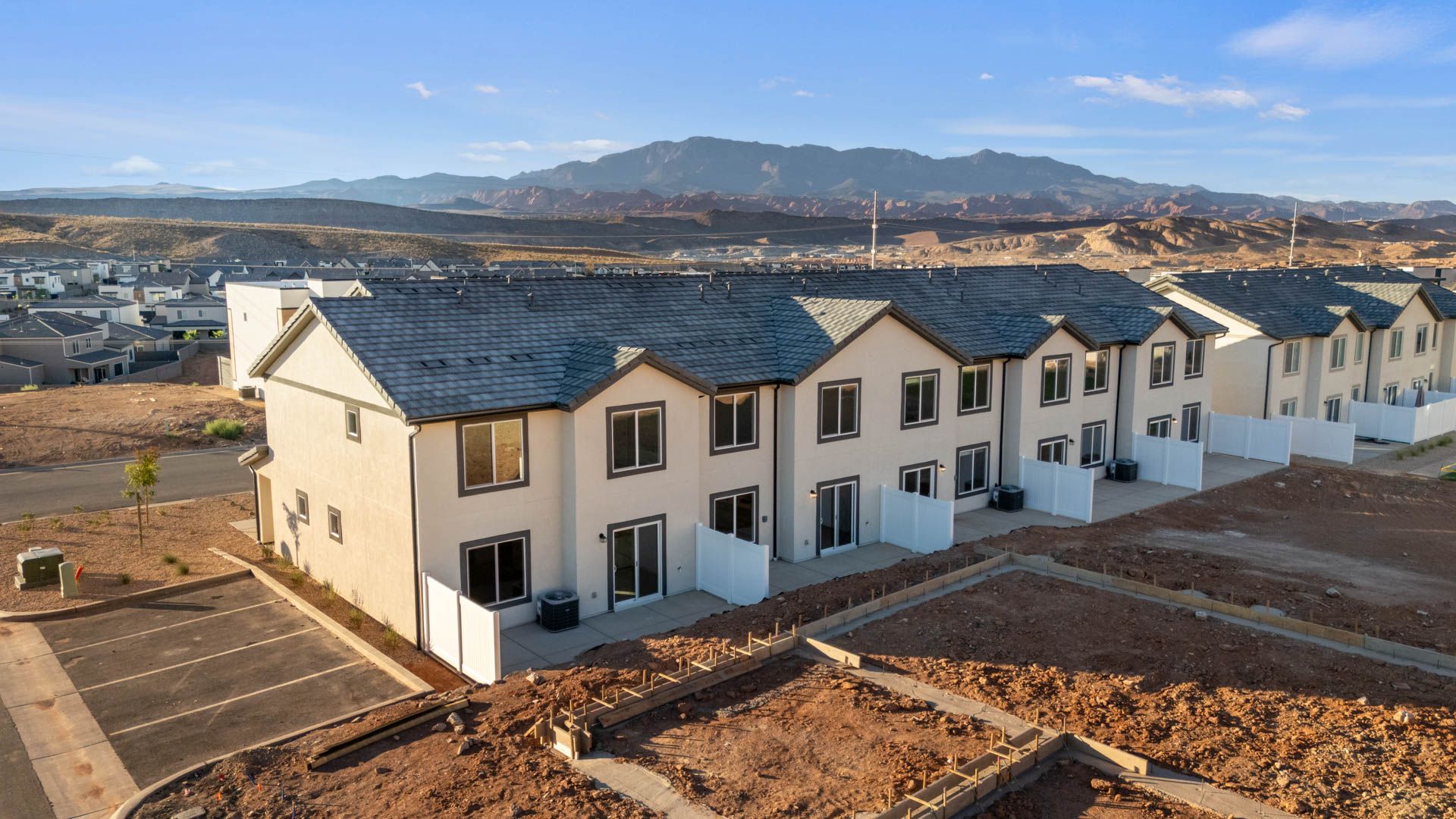 Exterior:Elevation Image 31.