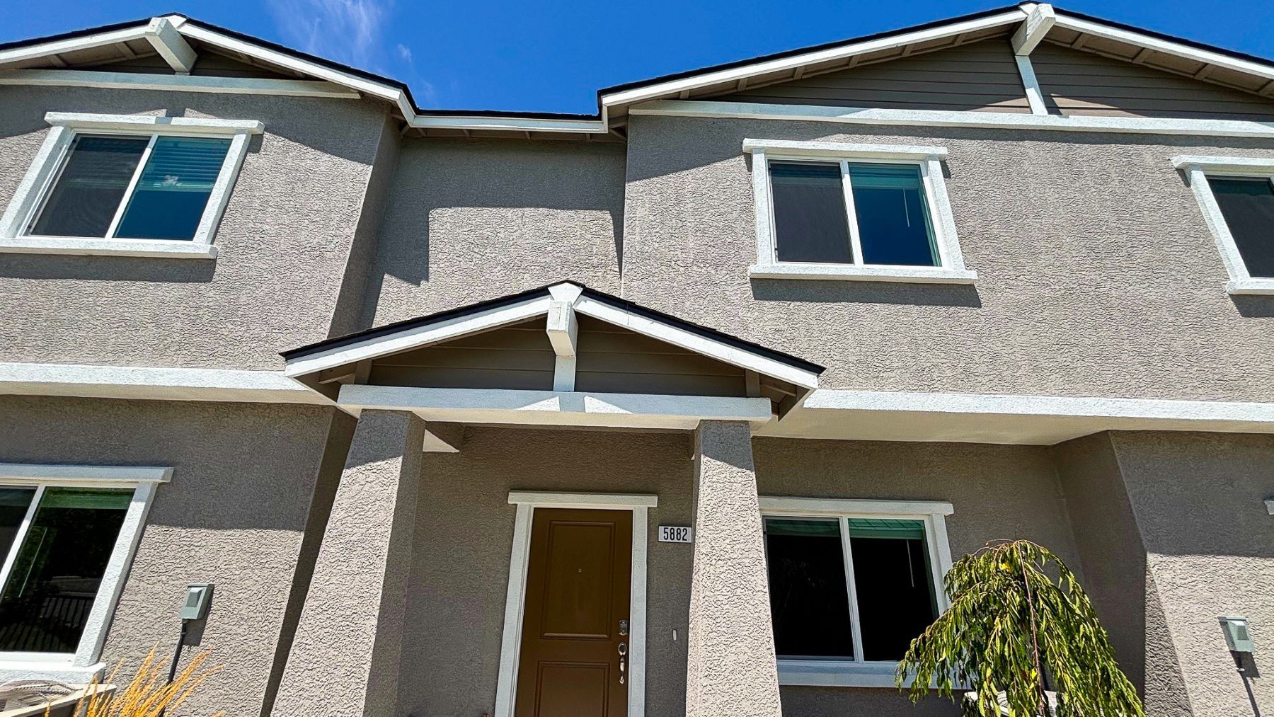 Exterior:Elevation Image 0.