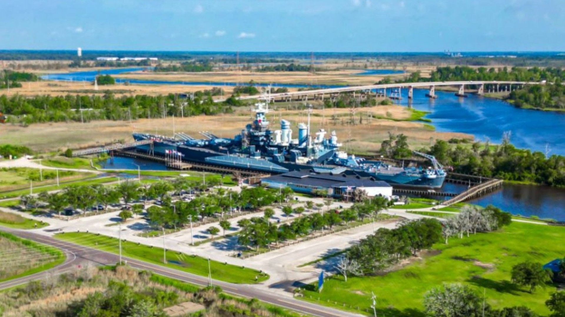 Exterior:Elevation Image 17.