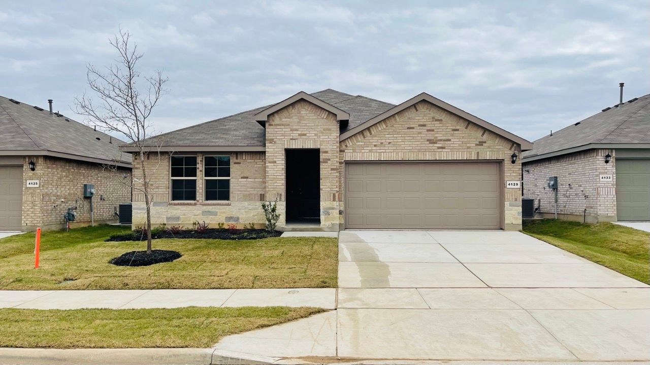 Exterior:Elevation Image 0.