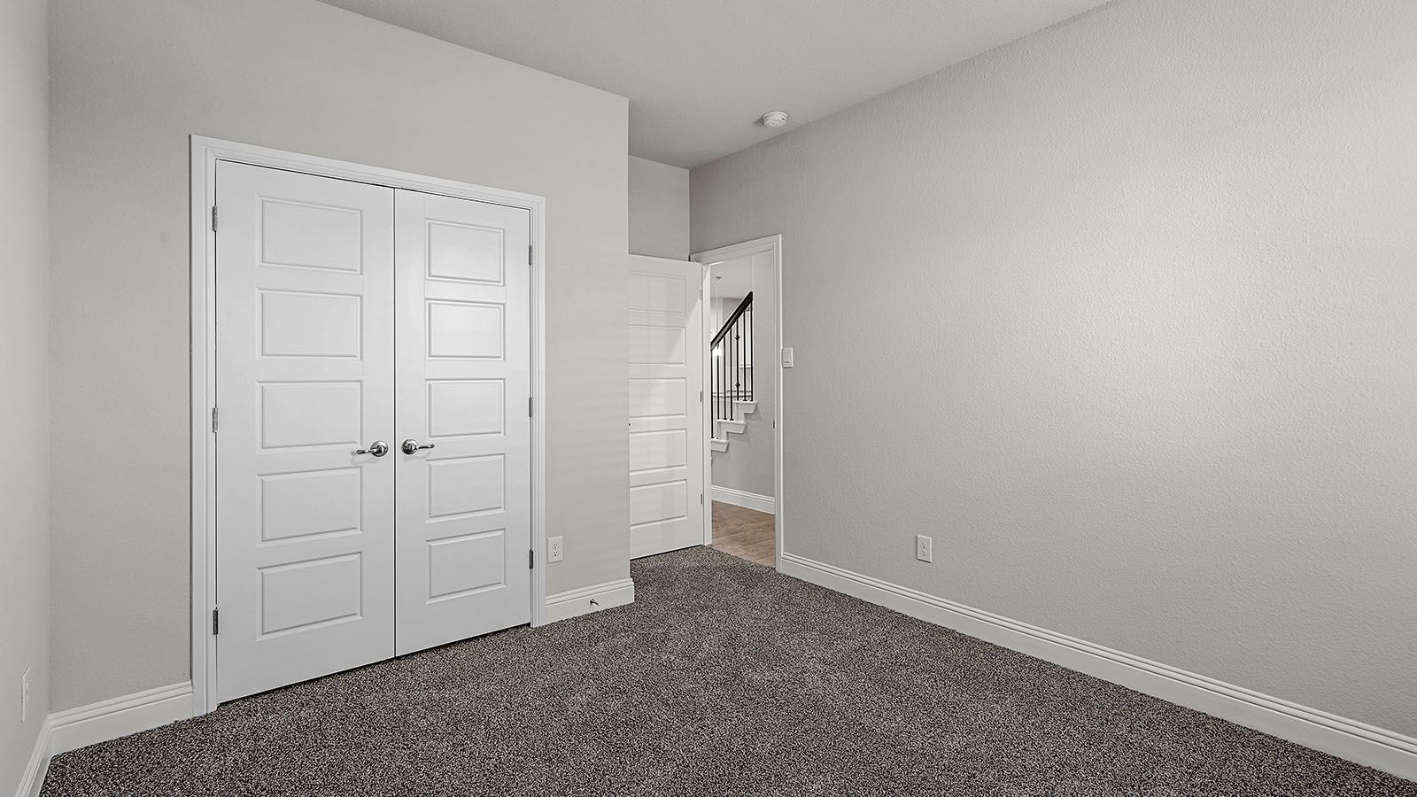 Exterior:Elevation Image 32.