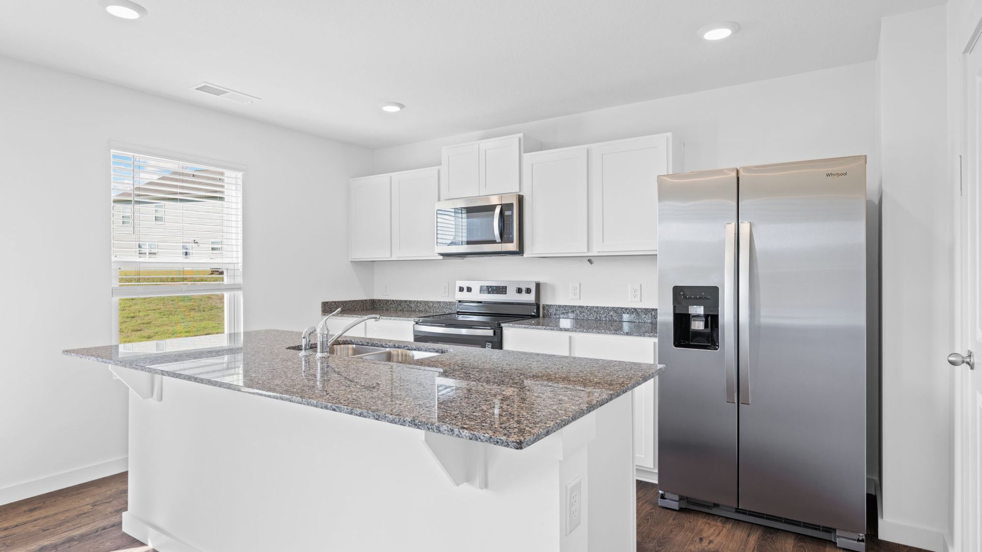 Exterior:Elevation Image 3.