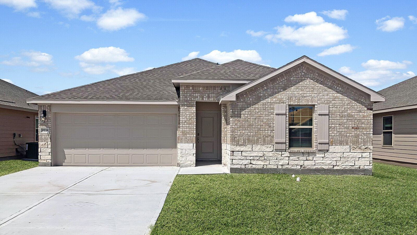 Exterior:Elevation Image 0.