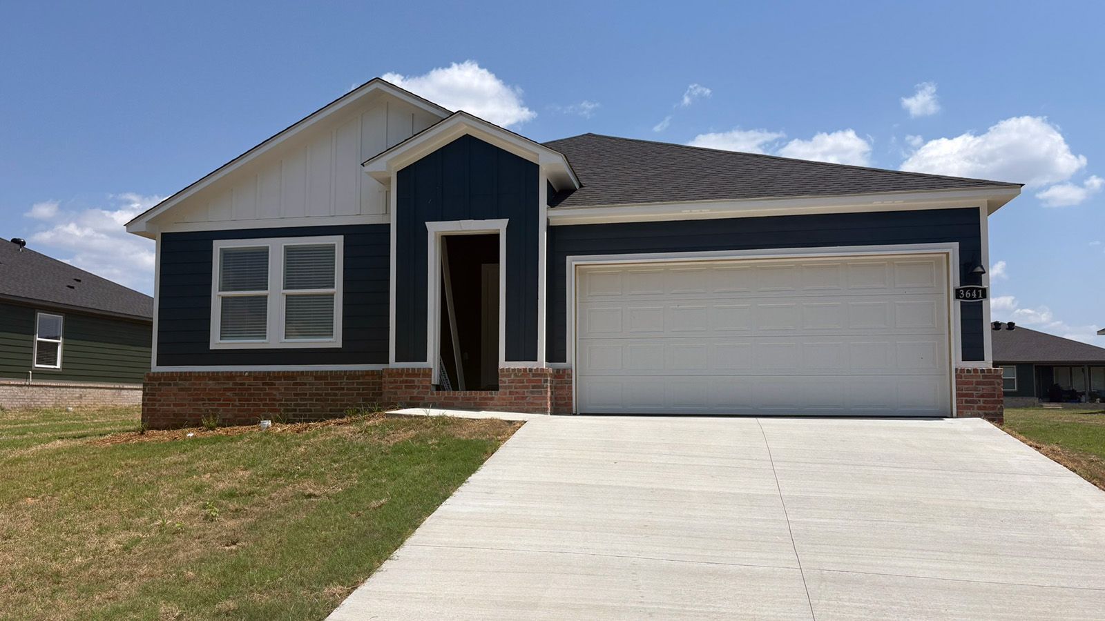 Exterior:Elevation Image 0.