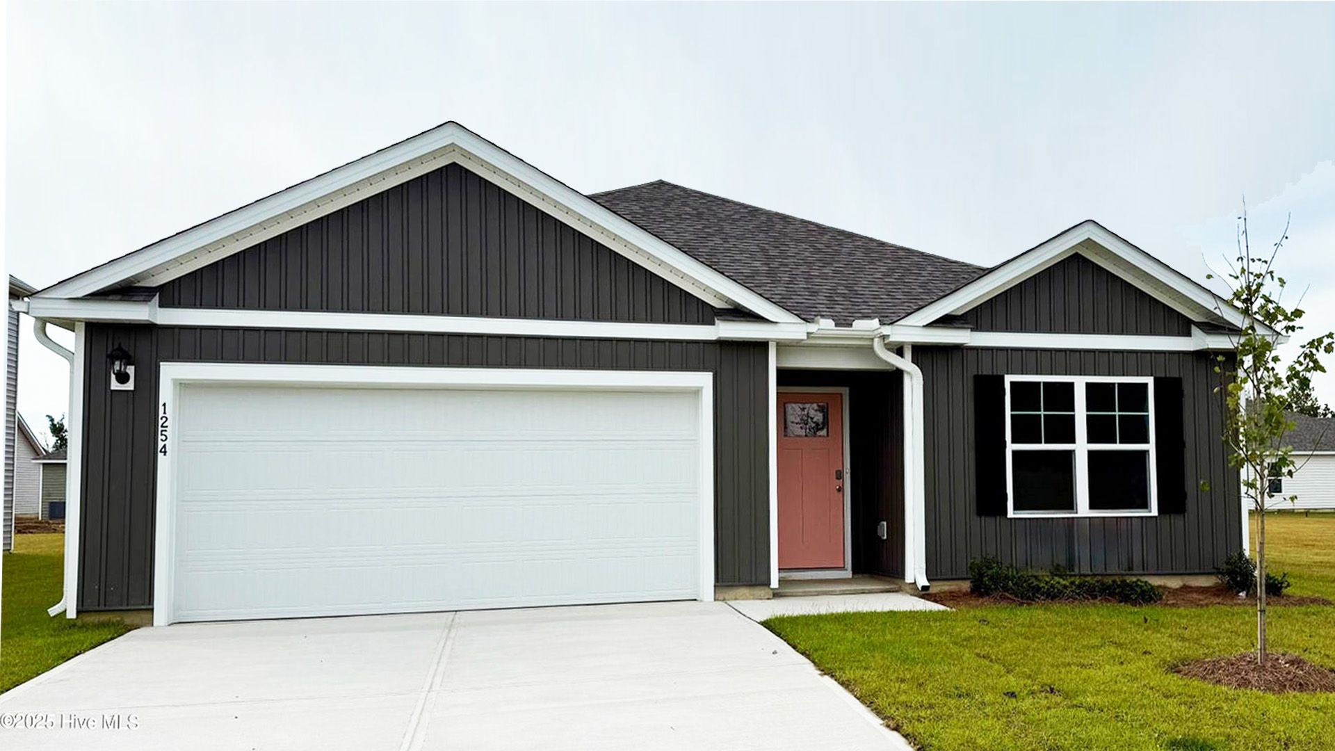 Exterior:Elevation Image 0.