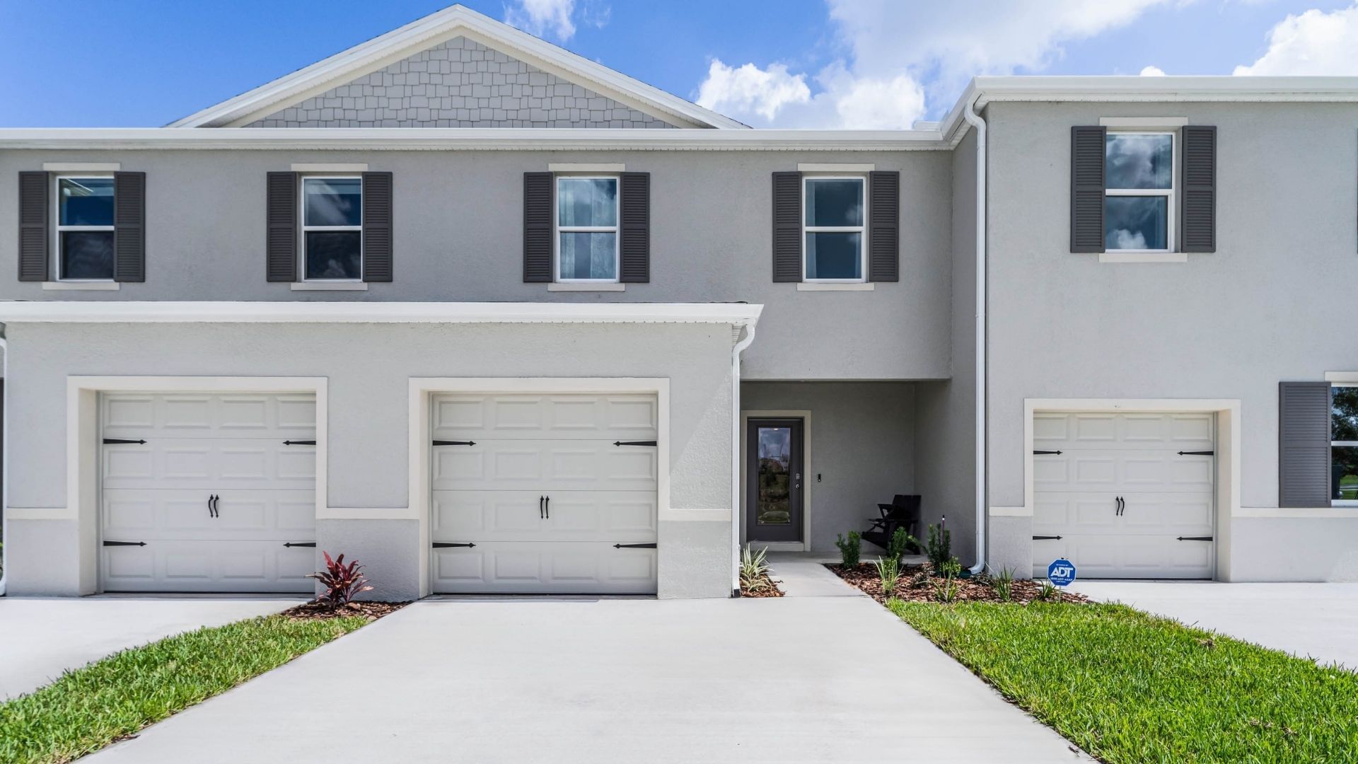 Exterior:Elevation Image 0.