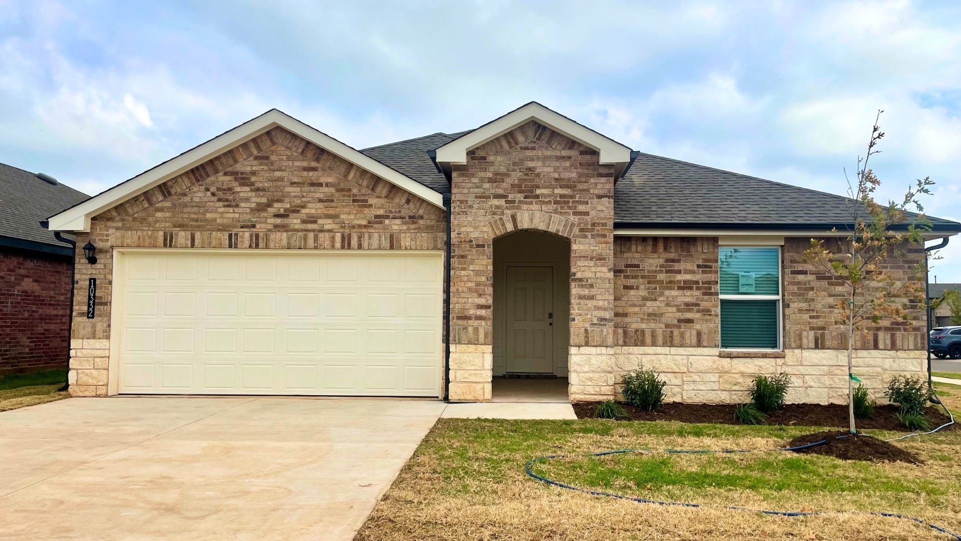 Exterior:Elevation Image 0.