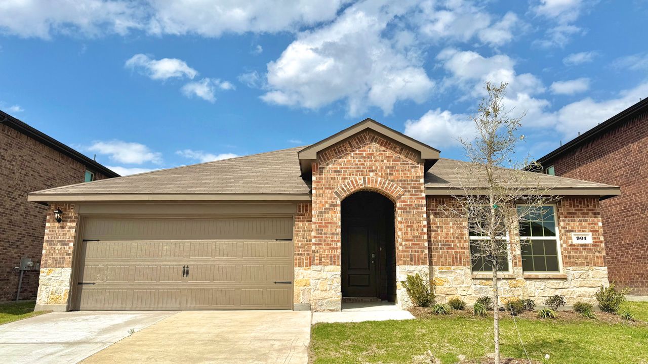 Exterior:Elevation Image 0.