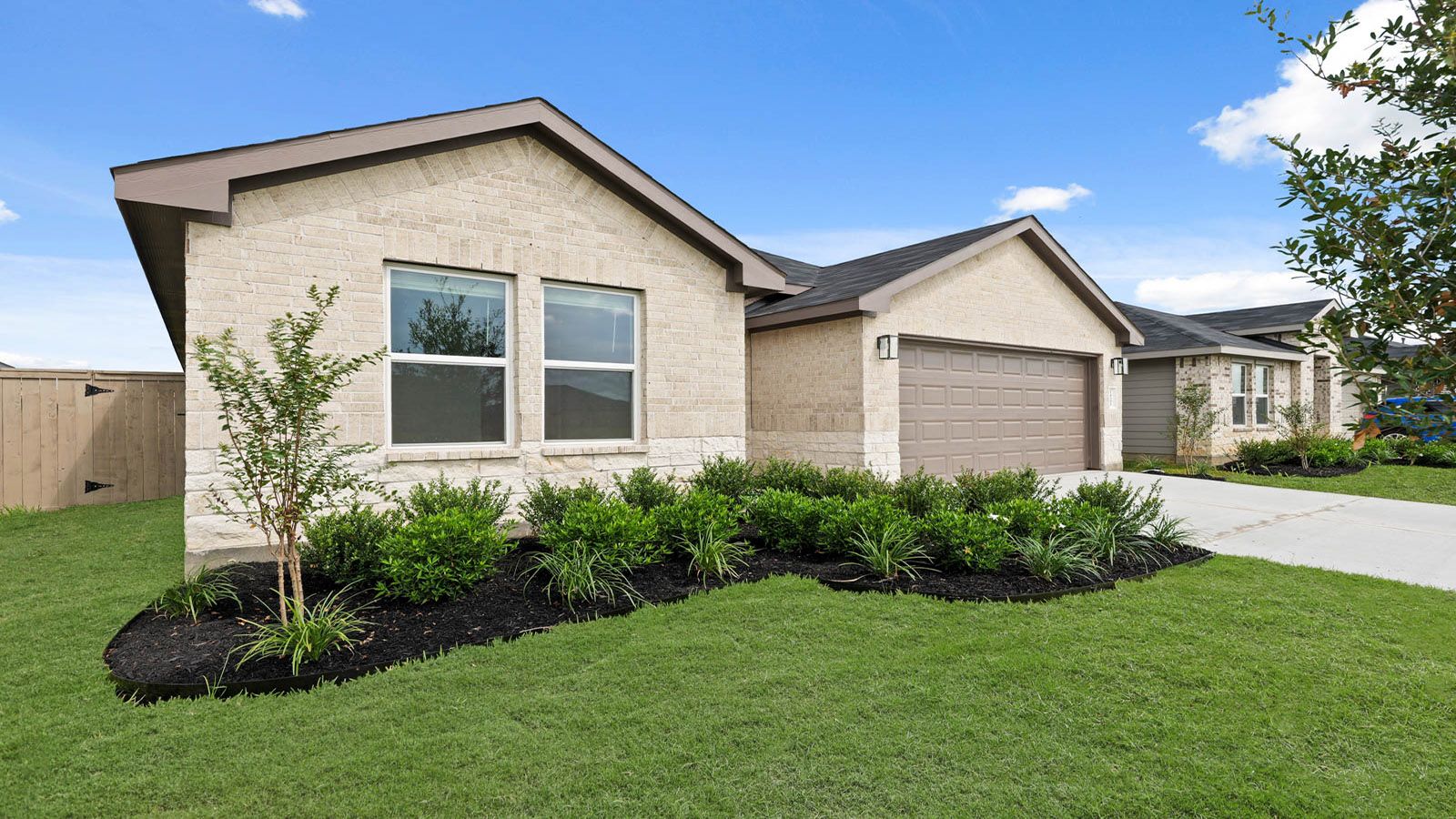 Exterior:Elevation Image 0.