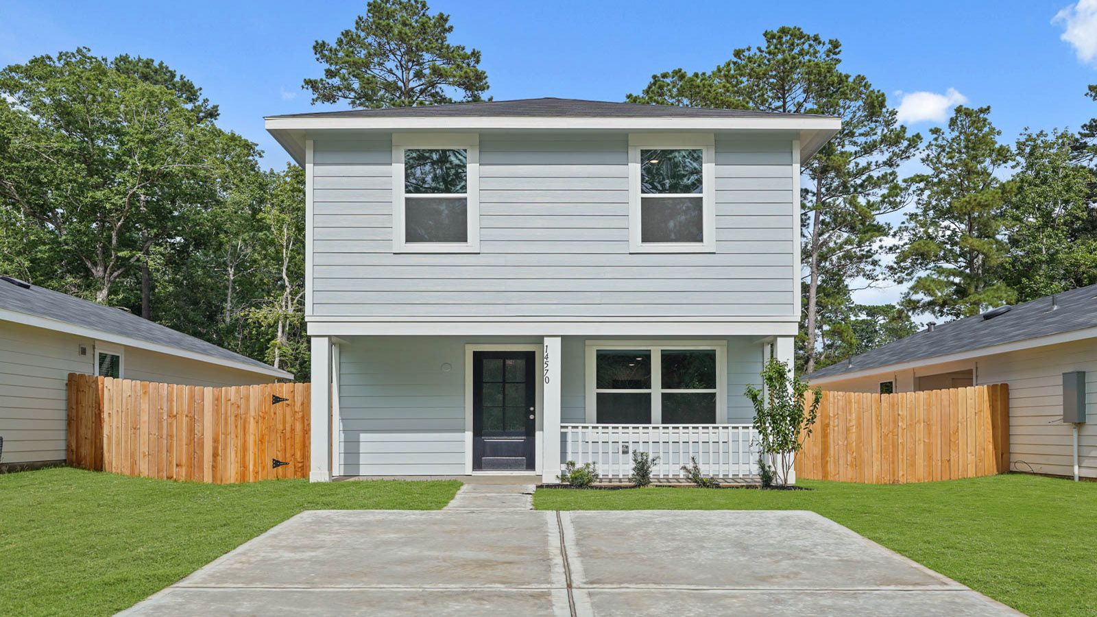 Exterior:Elevation Image 0.