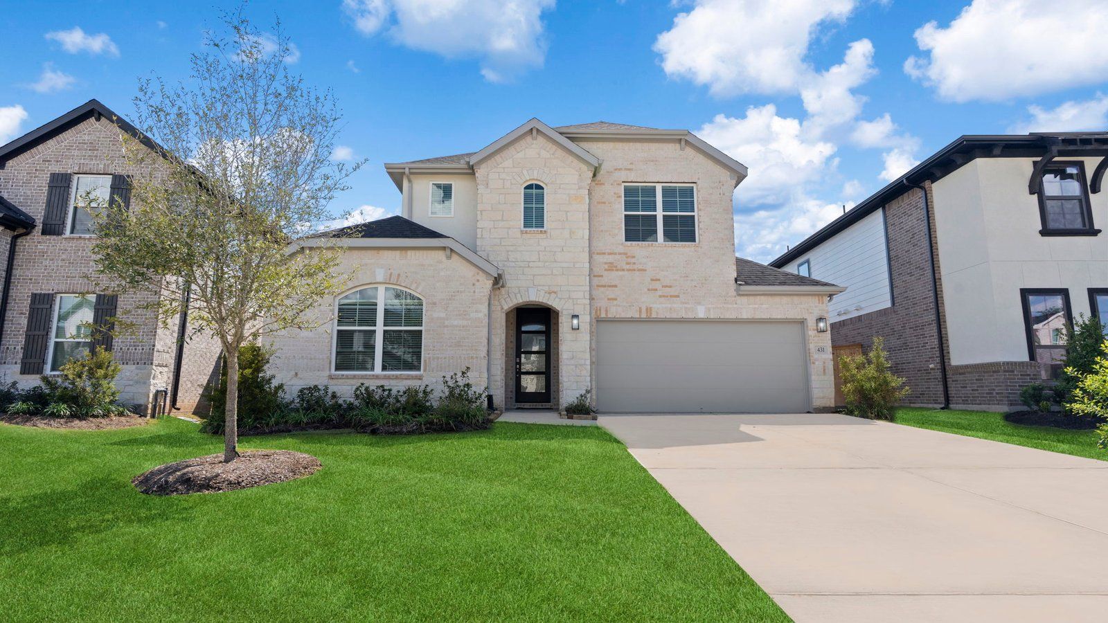 Exterior:Elevation Image 0.