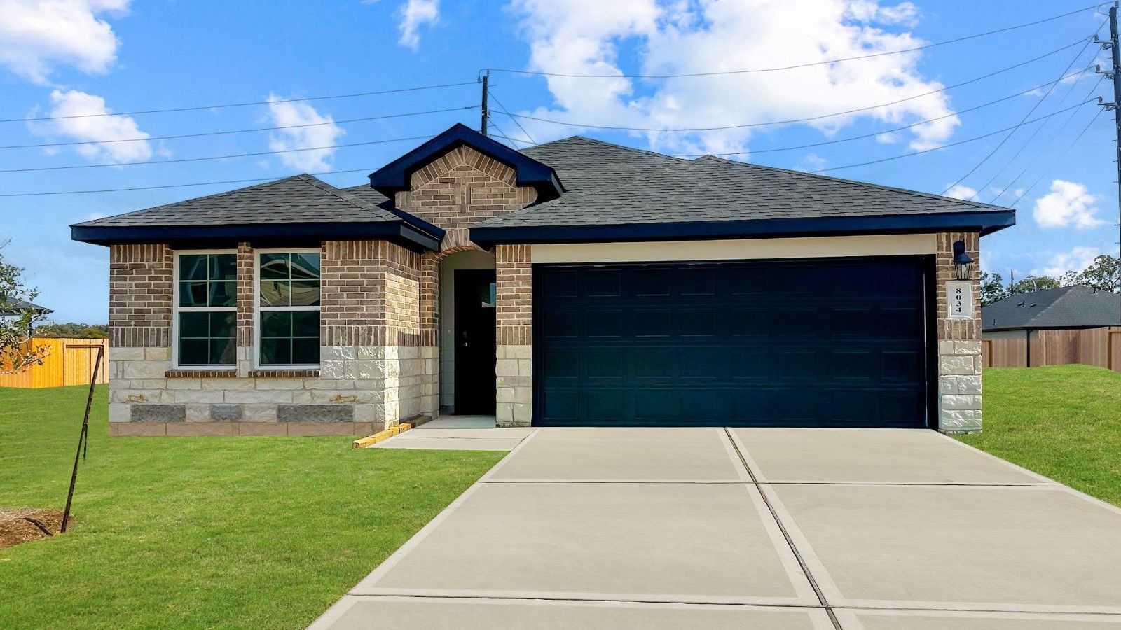 Exterior:Elevation Image 0.
