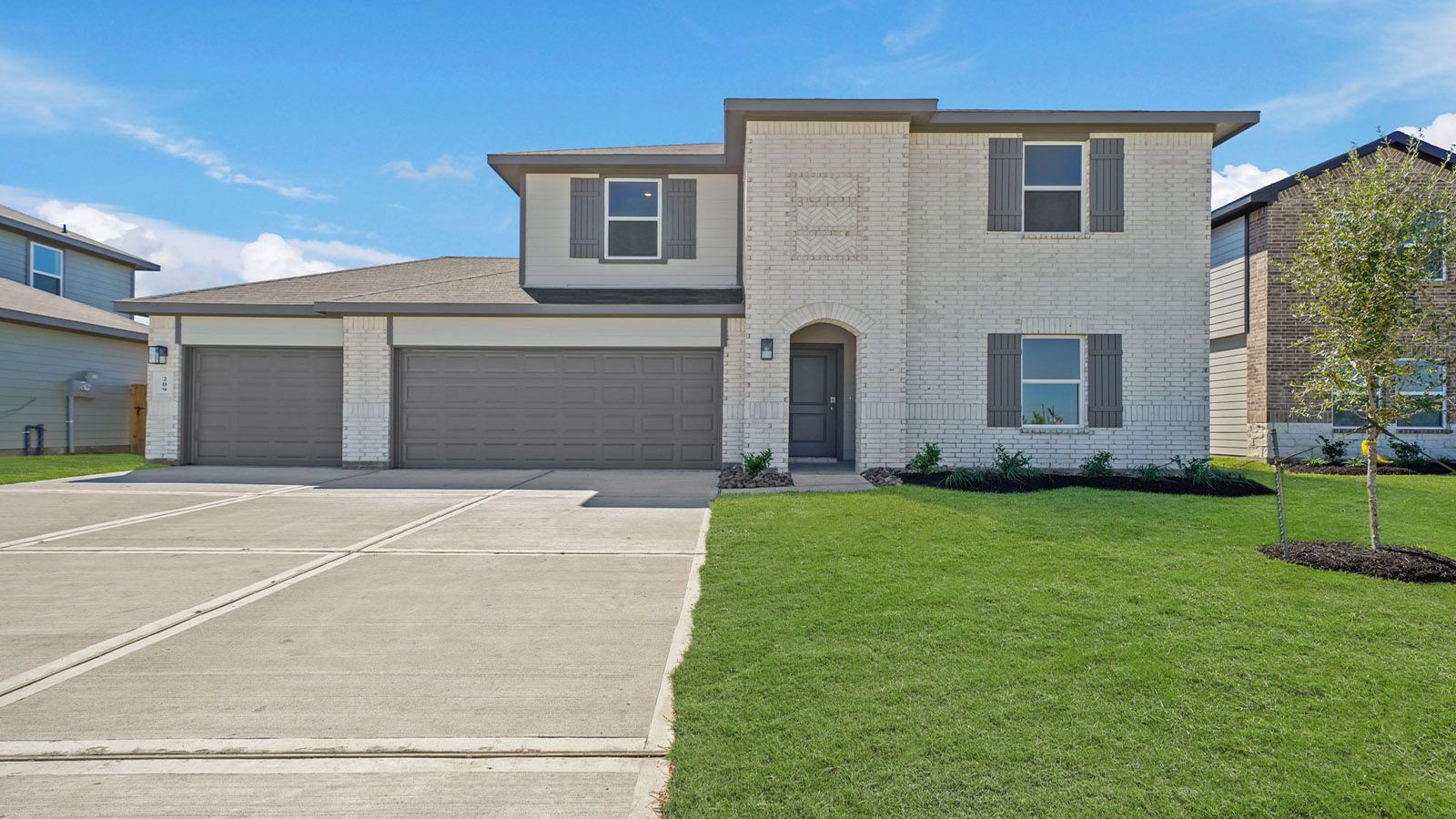 Exterior:Elevation Image 0.