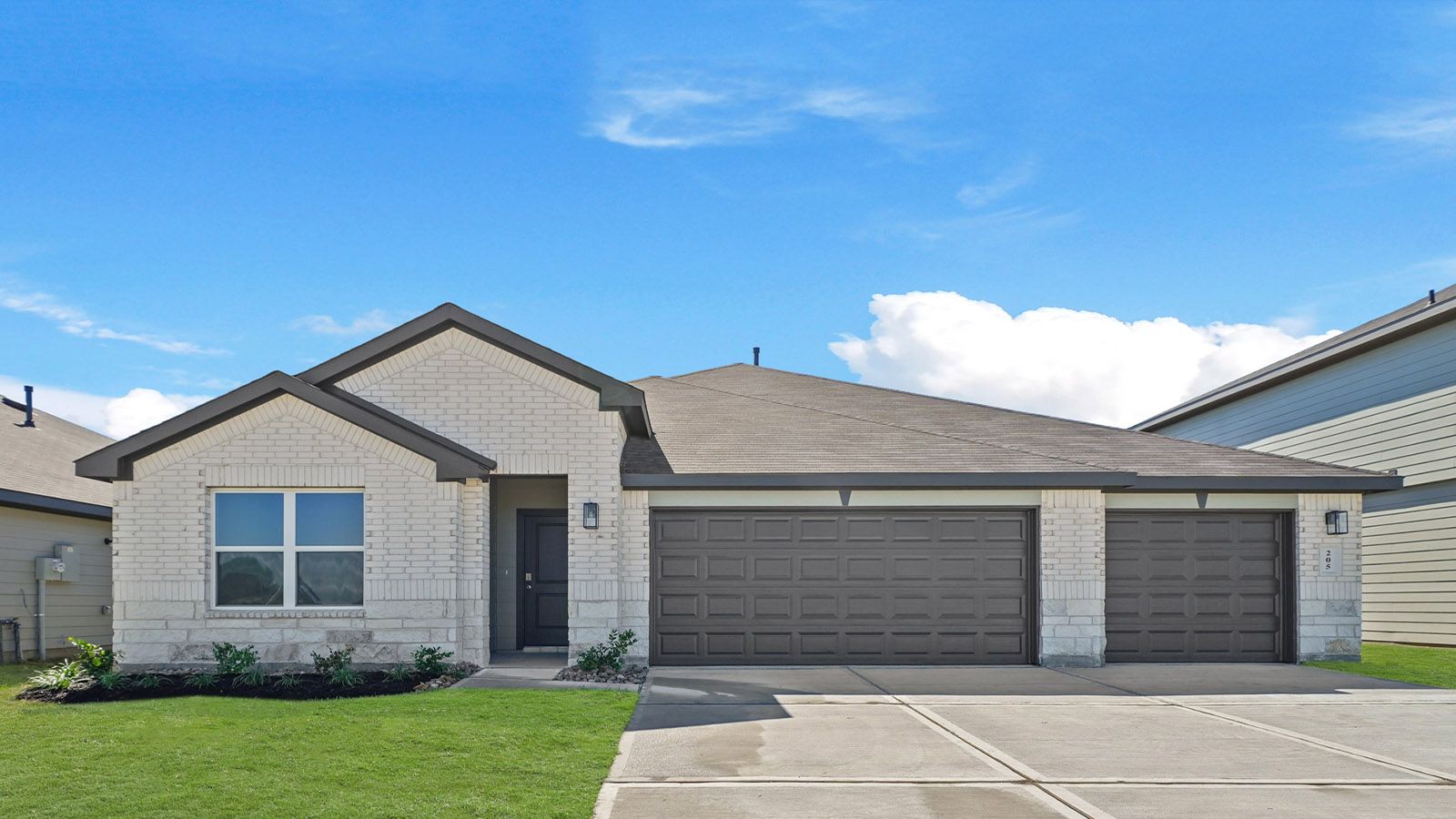 Exterior:Elevation Image 0.