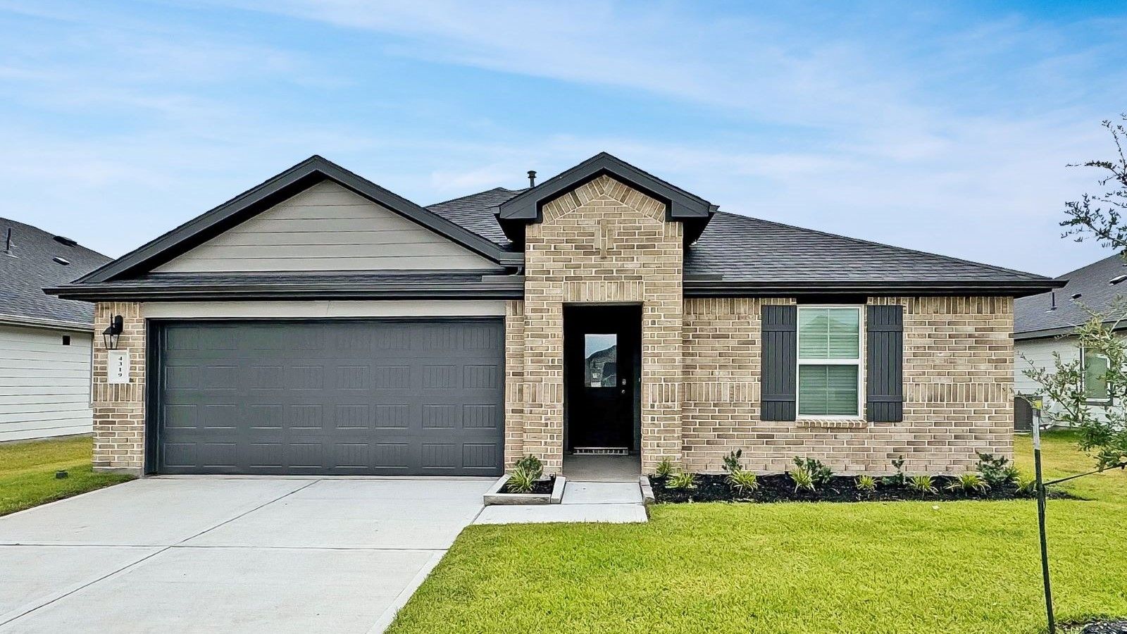 Exterior:Elevation Image 0.