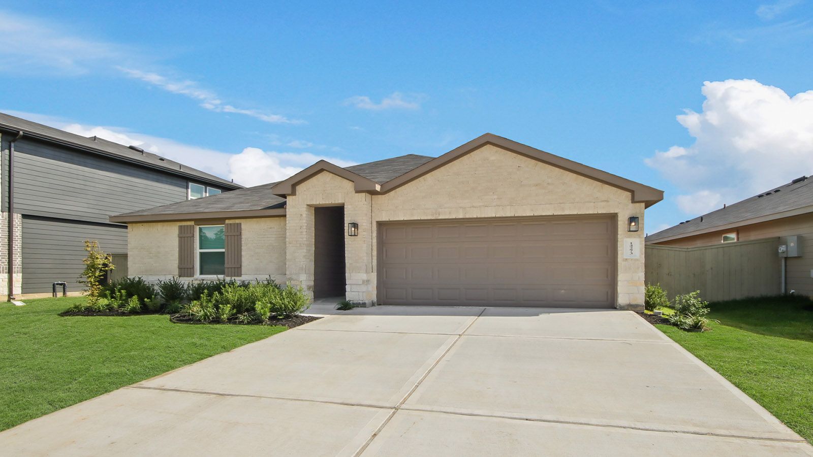 Exterior:Elevation Image 0.