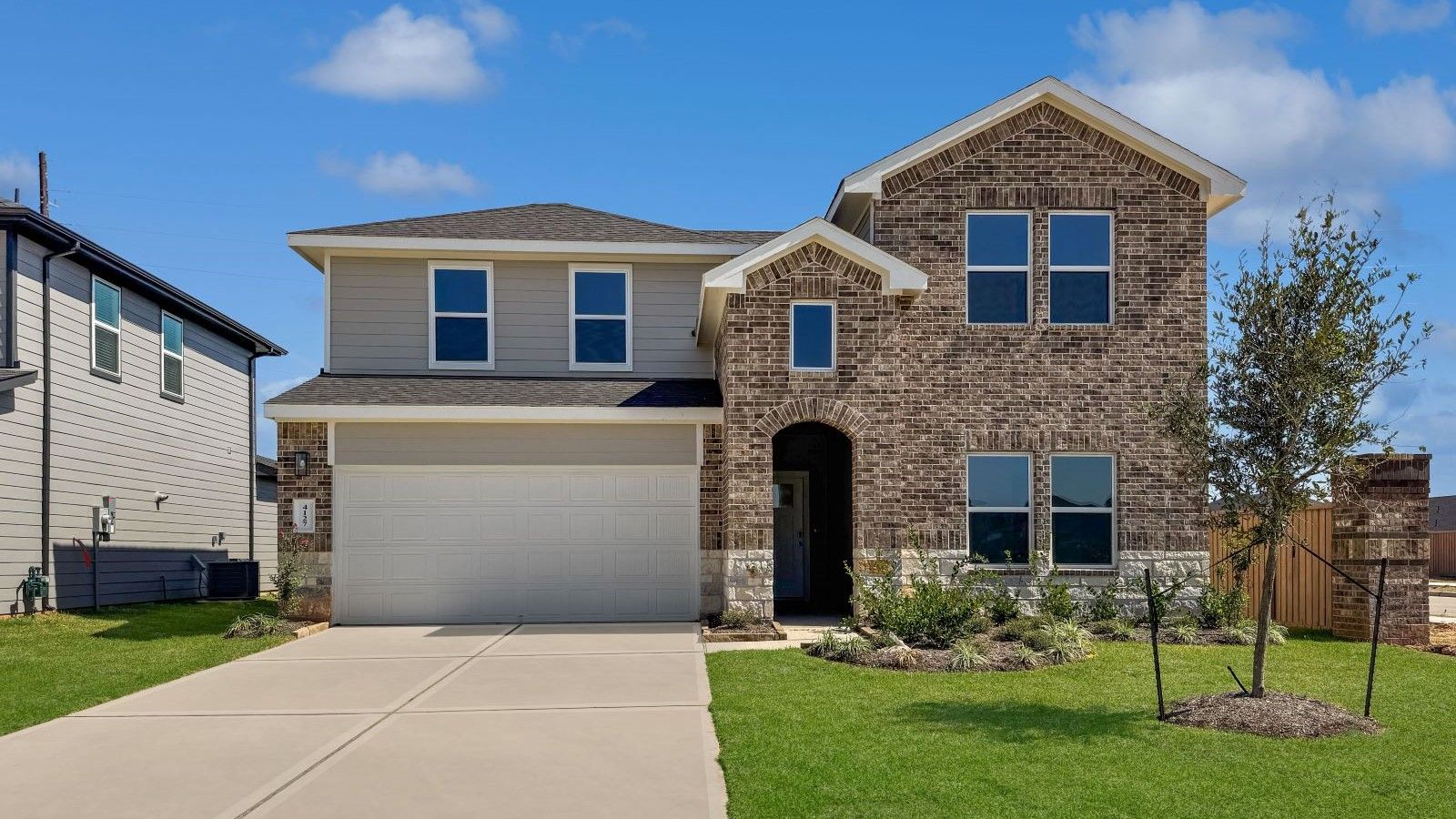 Exterior:Elevation Image 0.