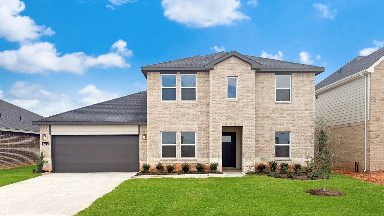 Exterior:Elevation Image 0.