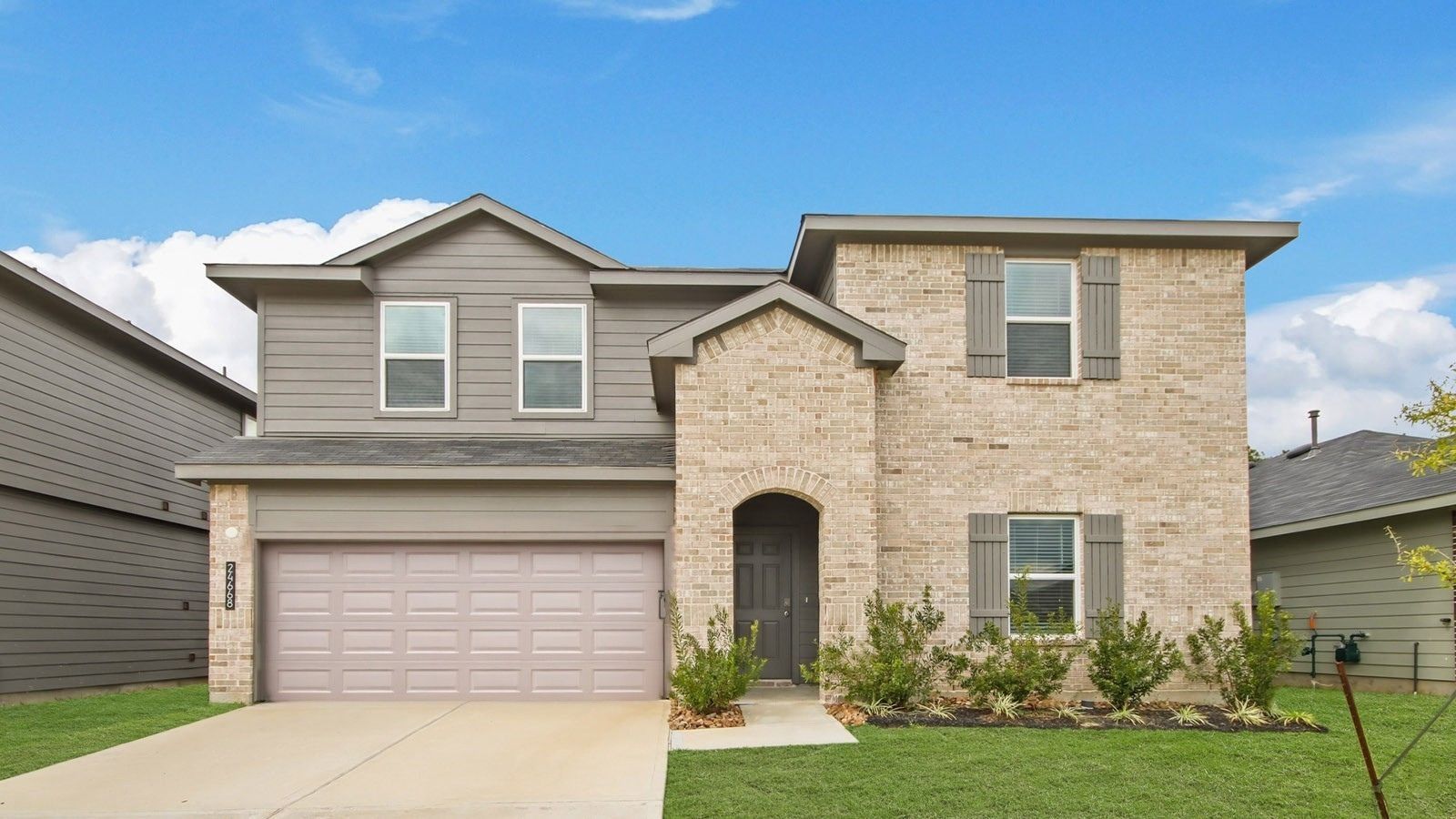 Exterior:Elevation Image 0.