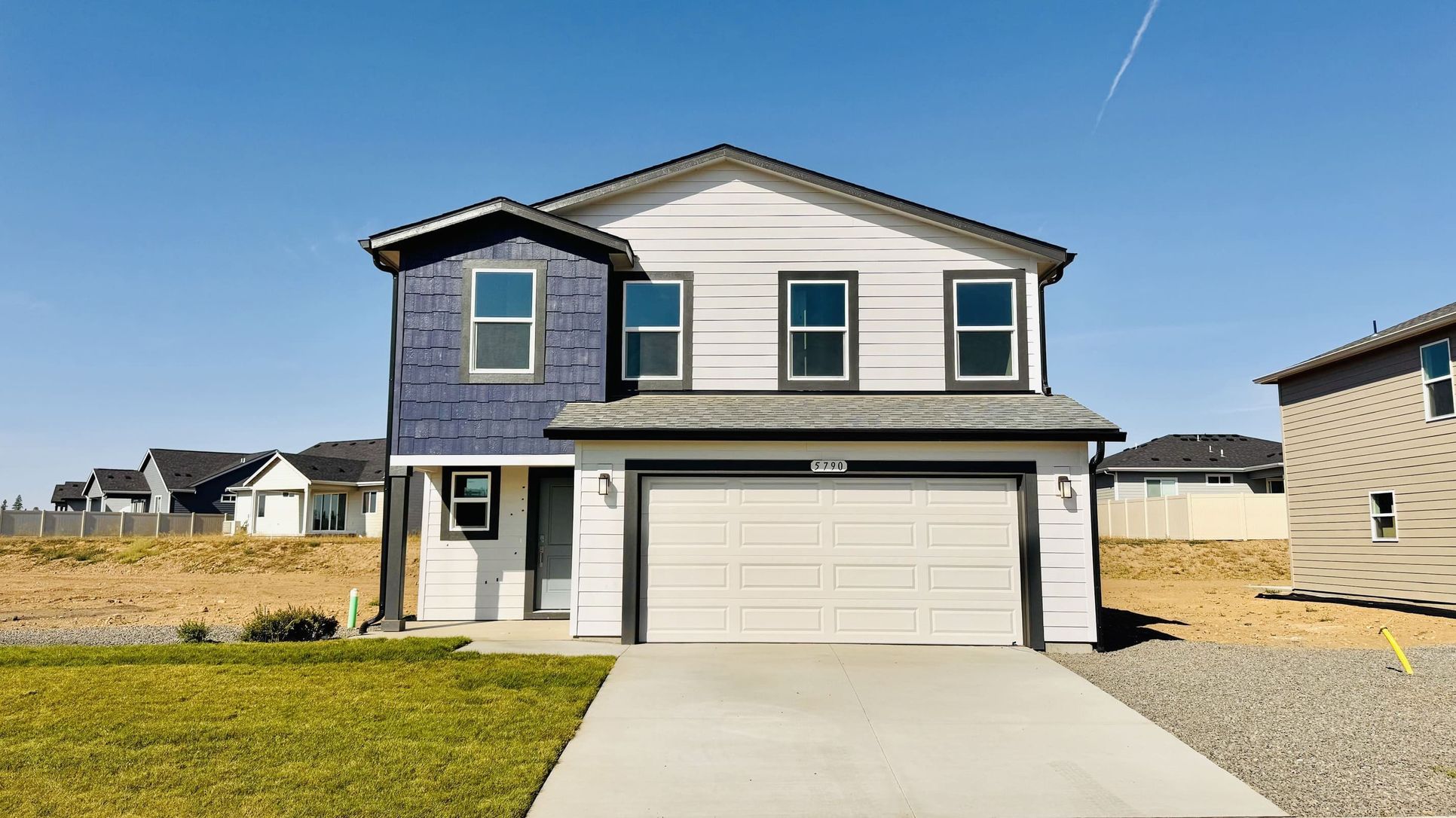 Exterior:Elevation Image 0.