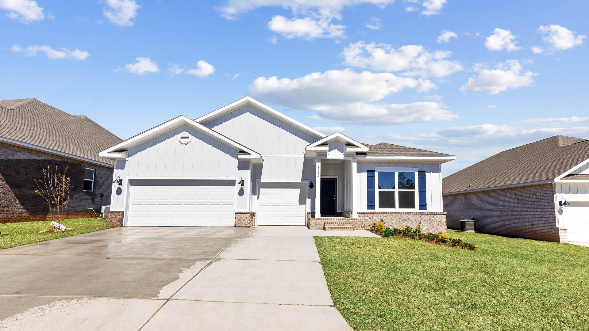 Exterior:Elevation Image 0.