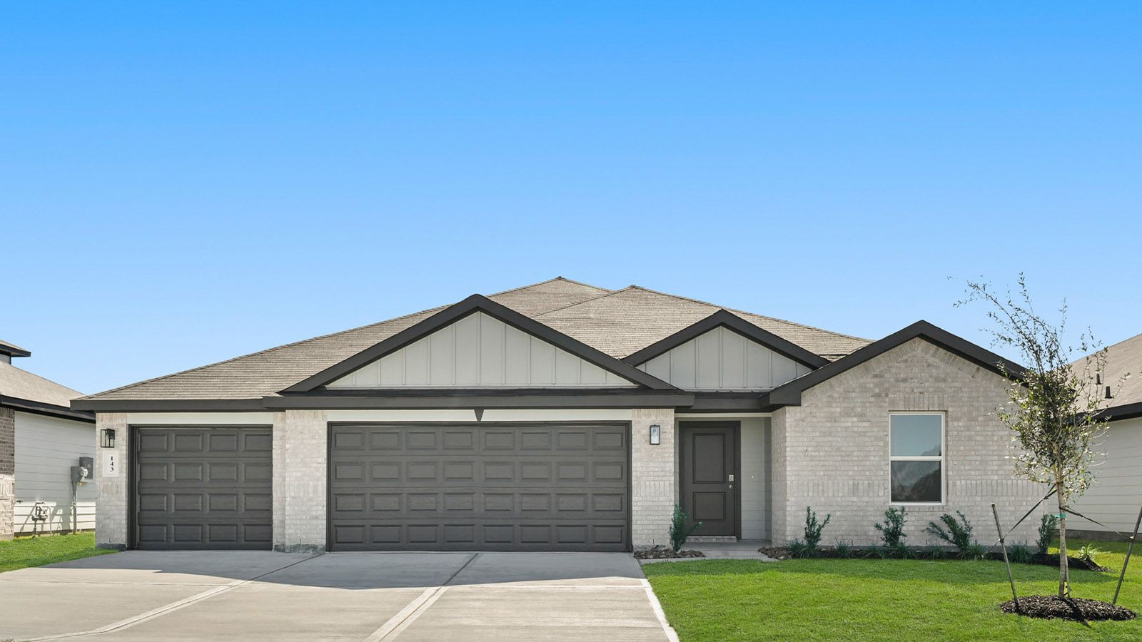 Exterior:Elevation Image 0.