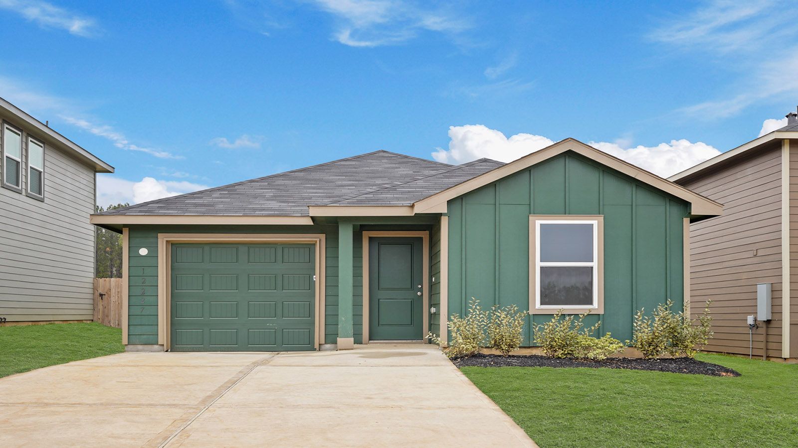 Exterior:Elevation Image 0.