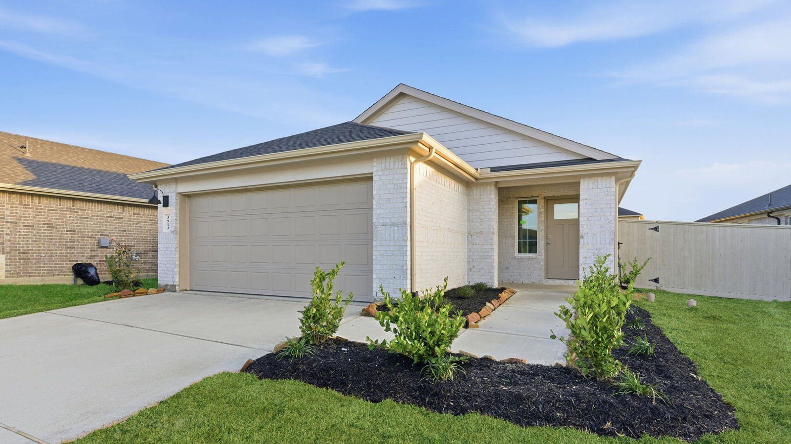 Exterior:Elevation Image 0.