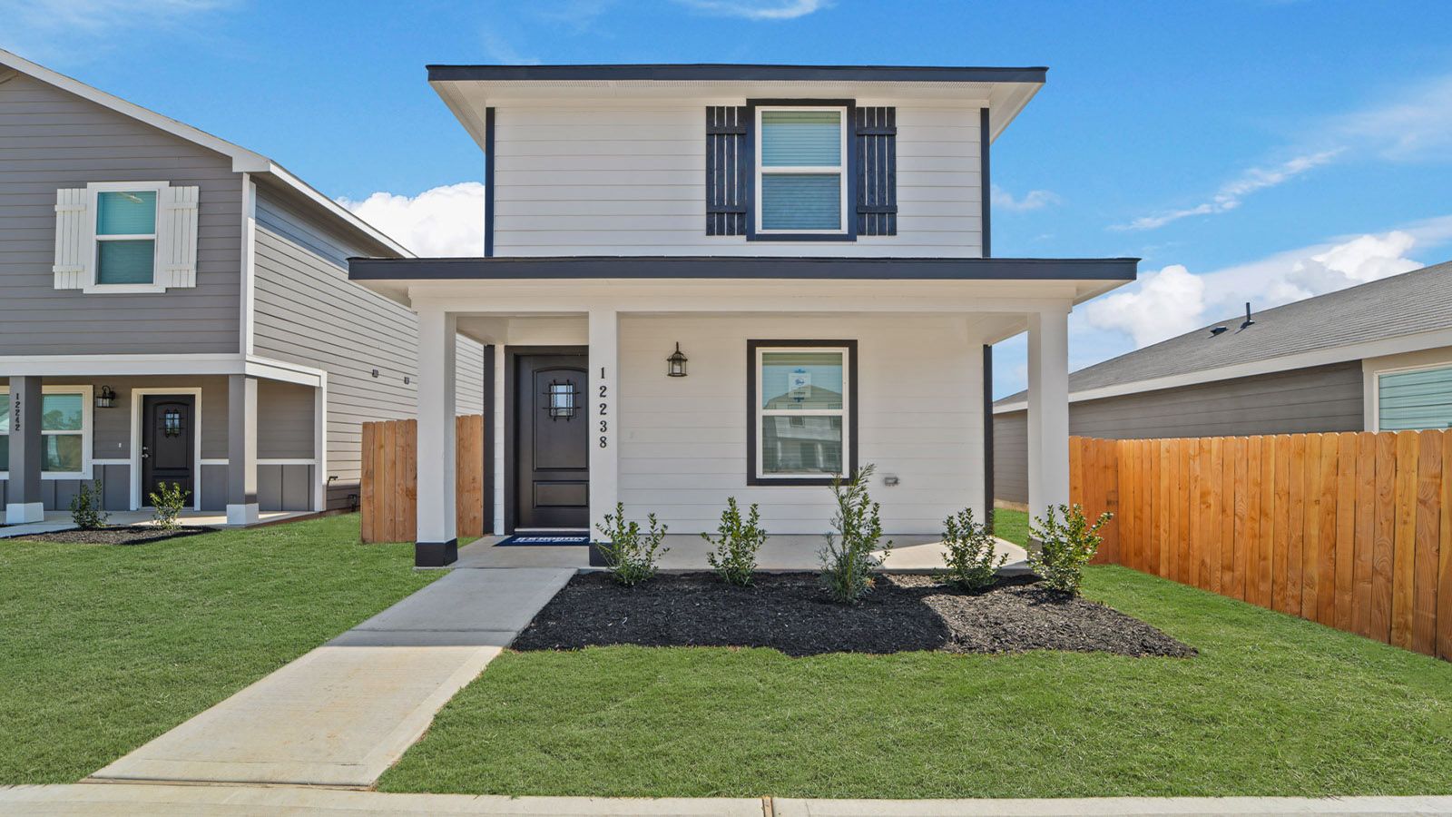 Exterior:Elevation Image 0.